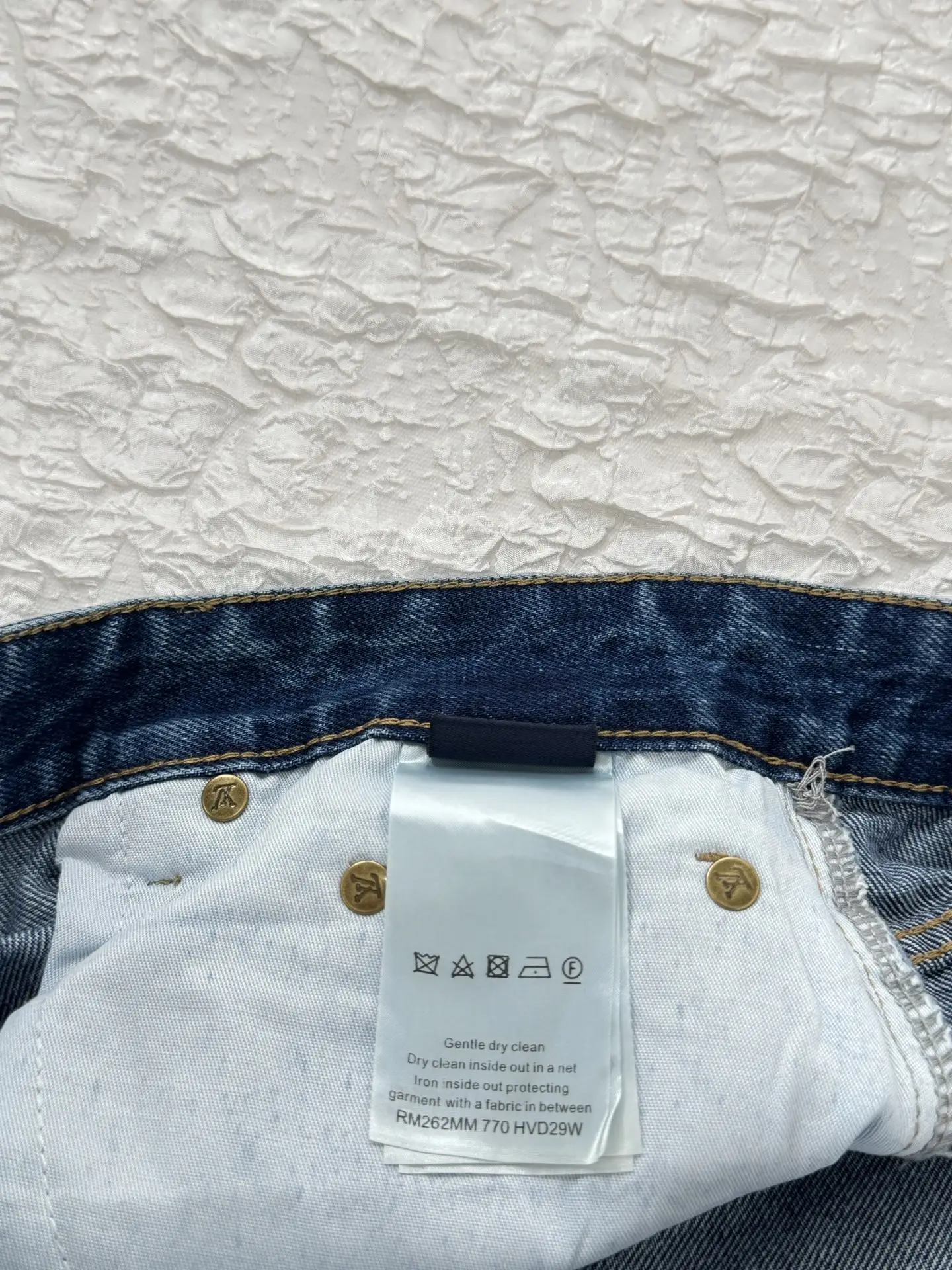 Crystal-Embellished Straight-Leg Jeans D28521228 — view 9
