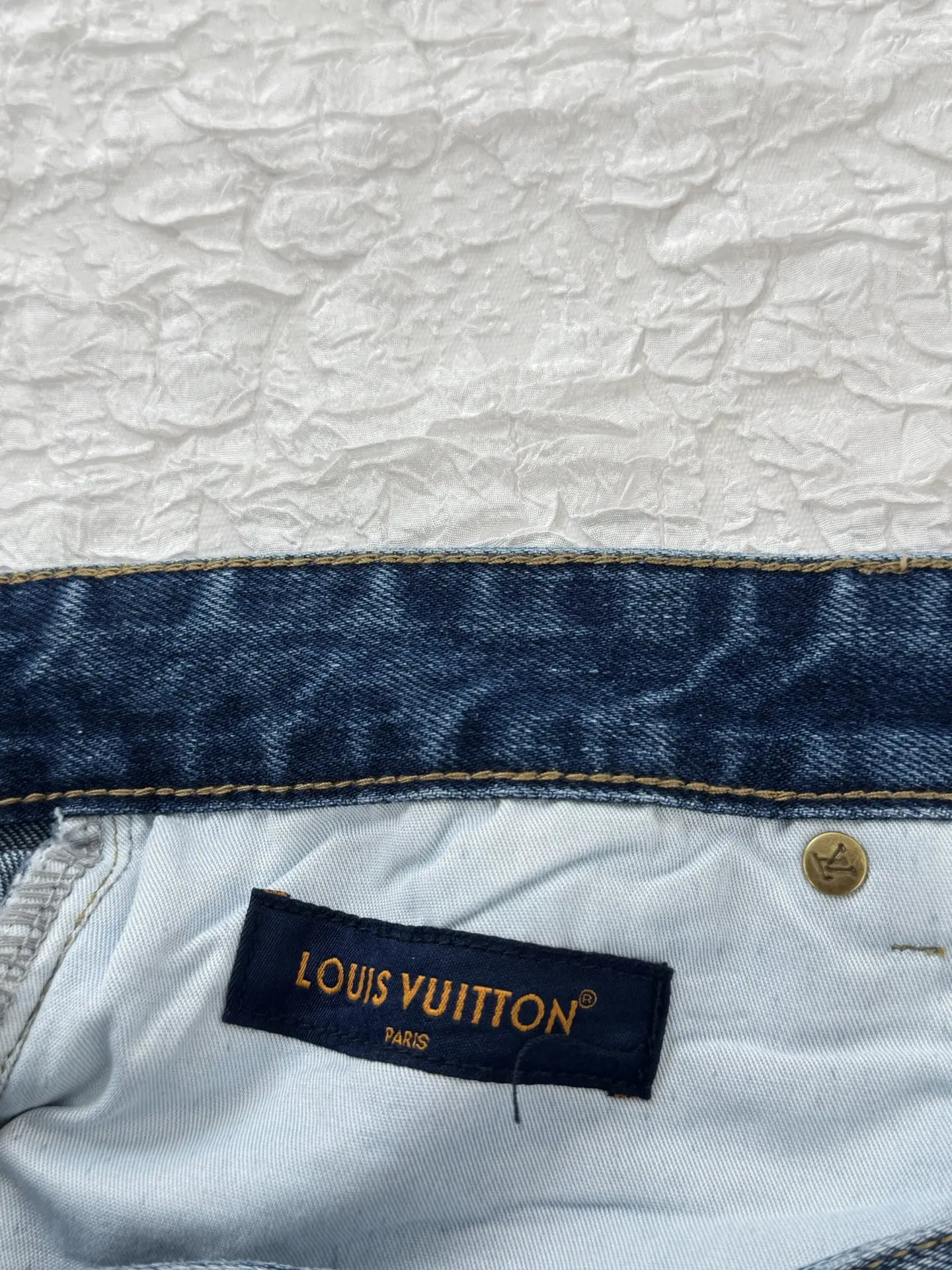Crystal-Embellished Straight-Leg Jeans D28521228 — view 11