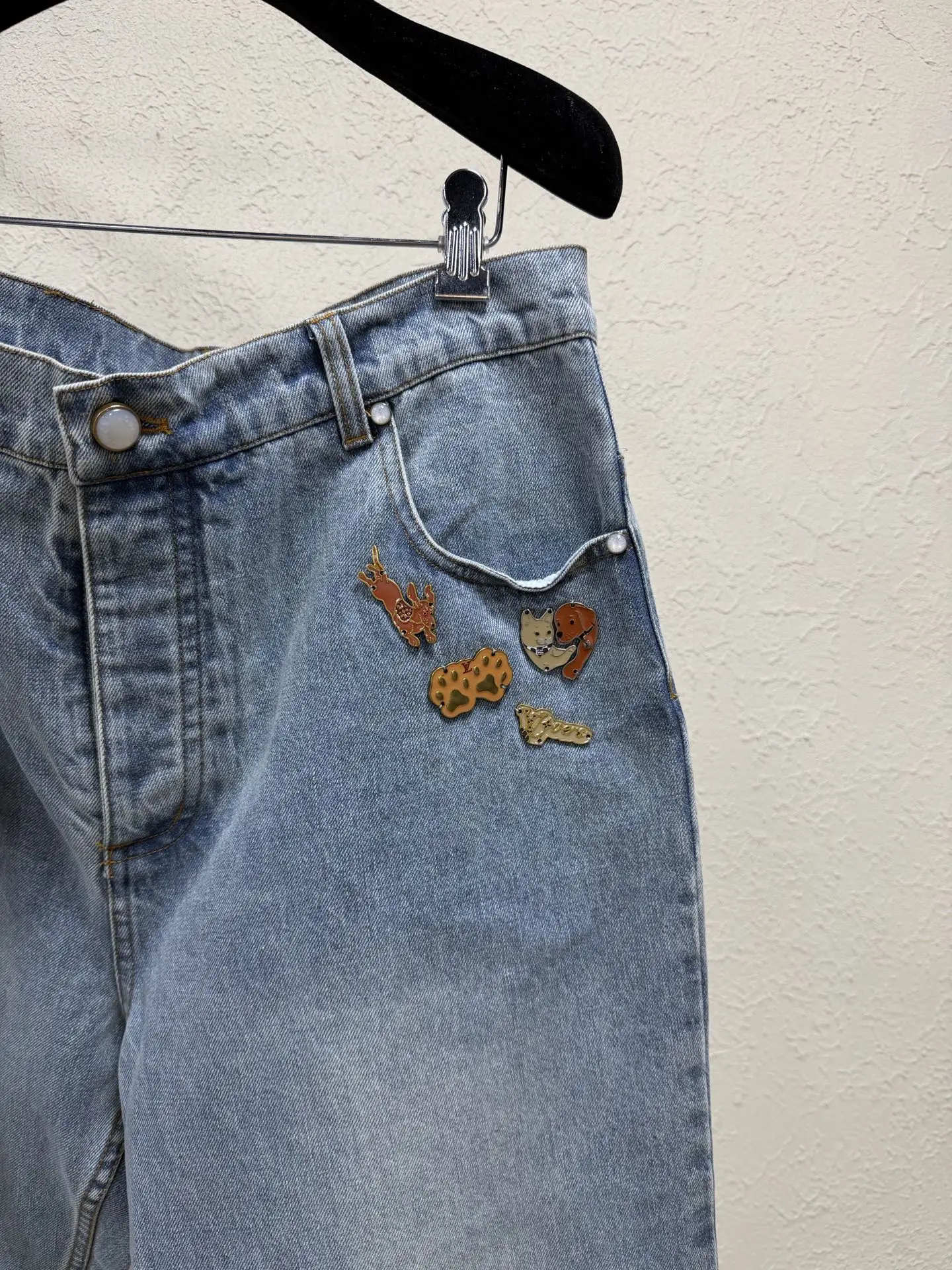 Embellished Straight-Leg Denim Jeans D29023180 — view 3