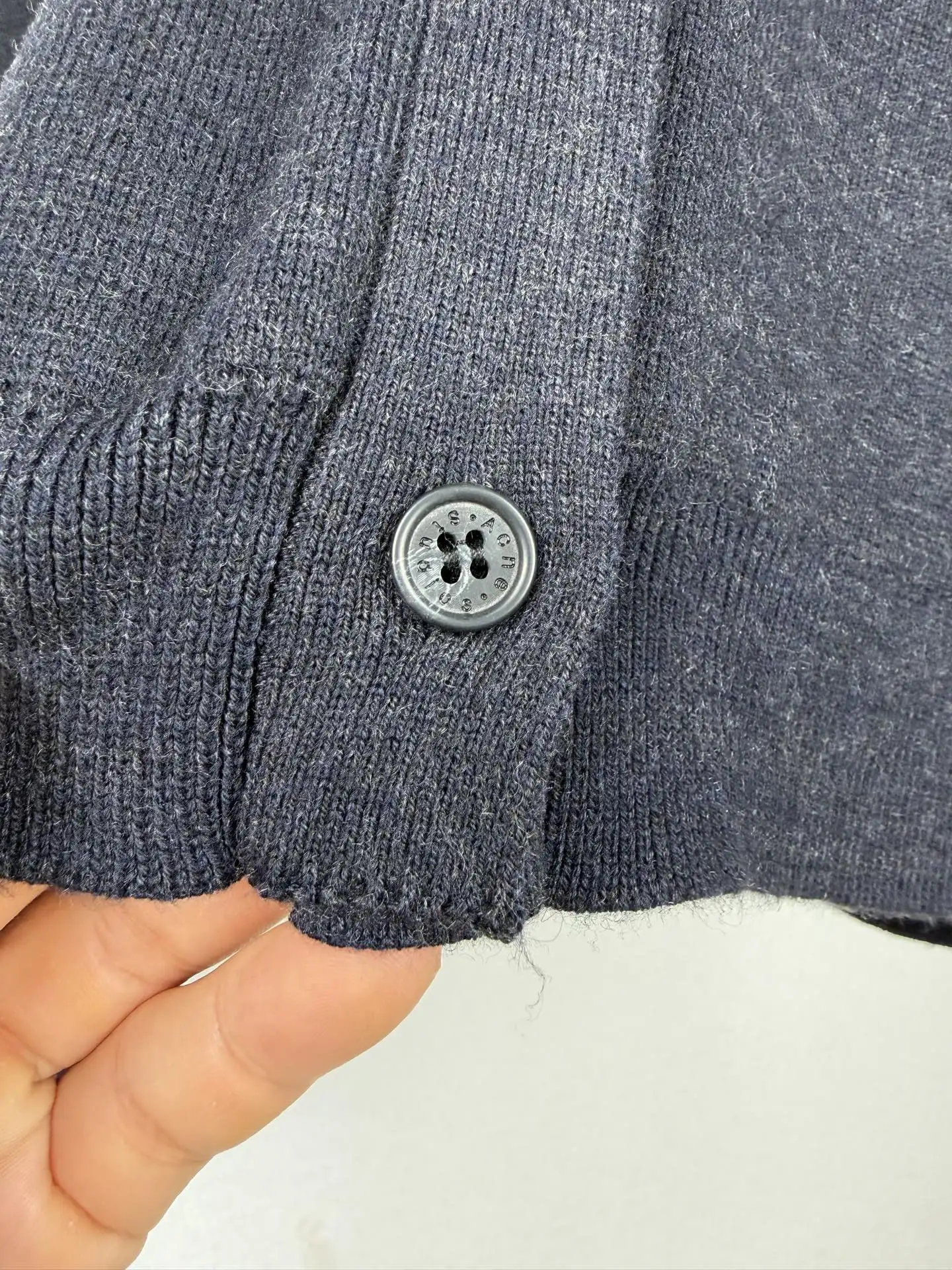 V-Neck Wool-Blend Knit Cardigan D29021309 — view 11
