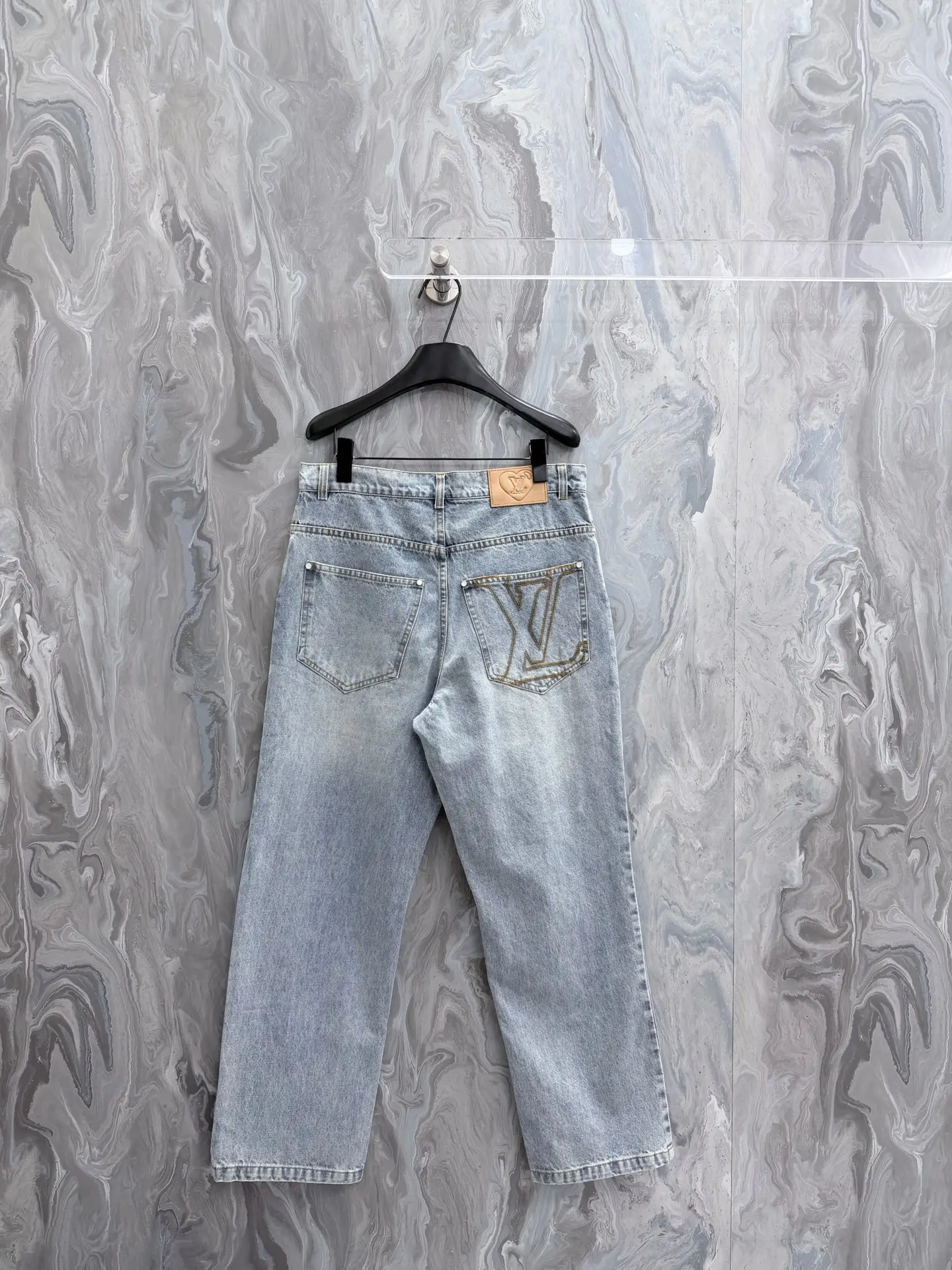 Embellished Straight-Leg Denim Jeans D29023337 — view 2
