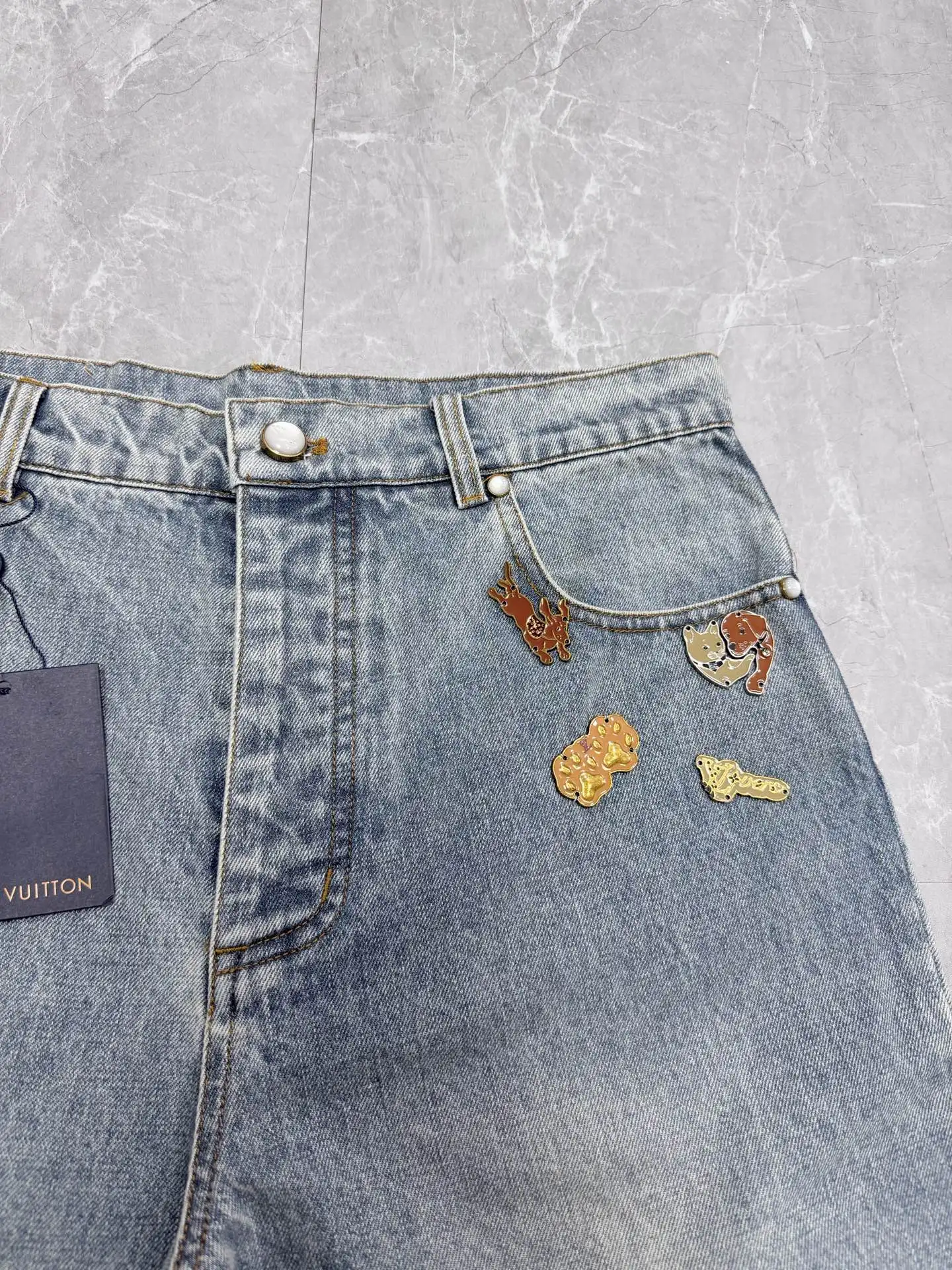 Embellished Straight-Leg Denim Jeans D29023337 — view 4