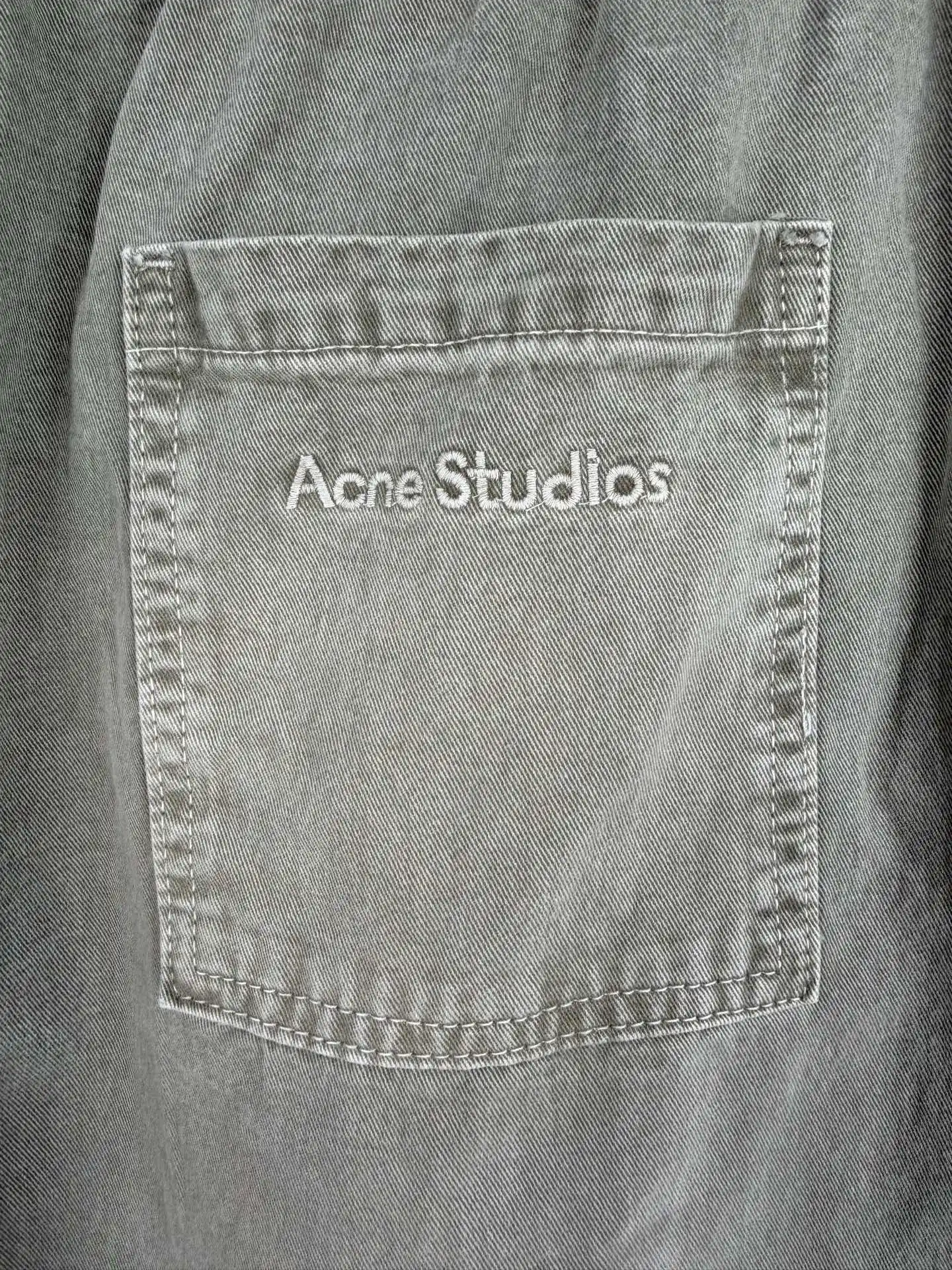 Paint-Splatter Logo-Embroidered Cotton Trousers D29521288 — view 11