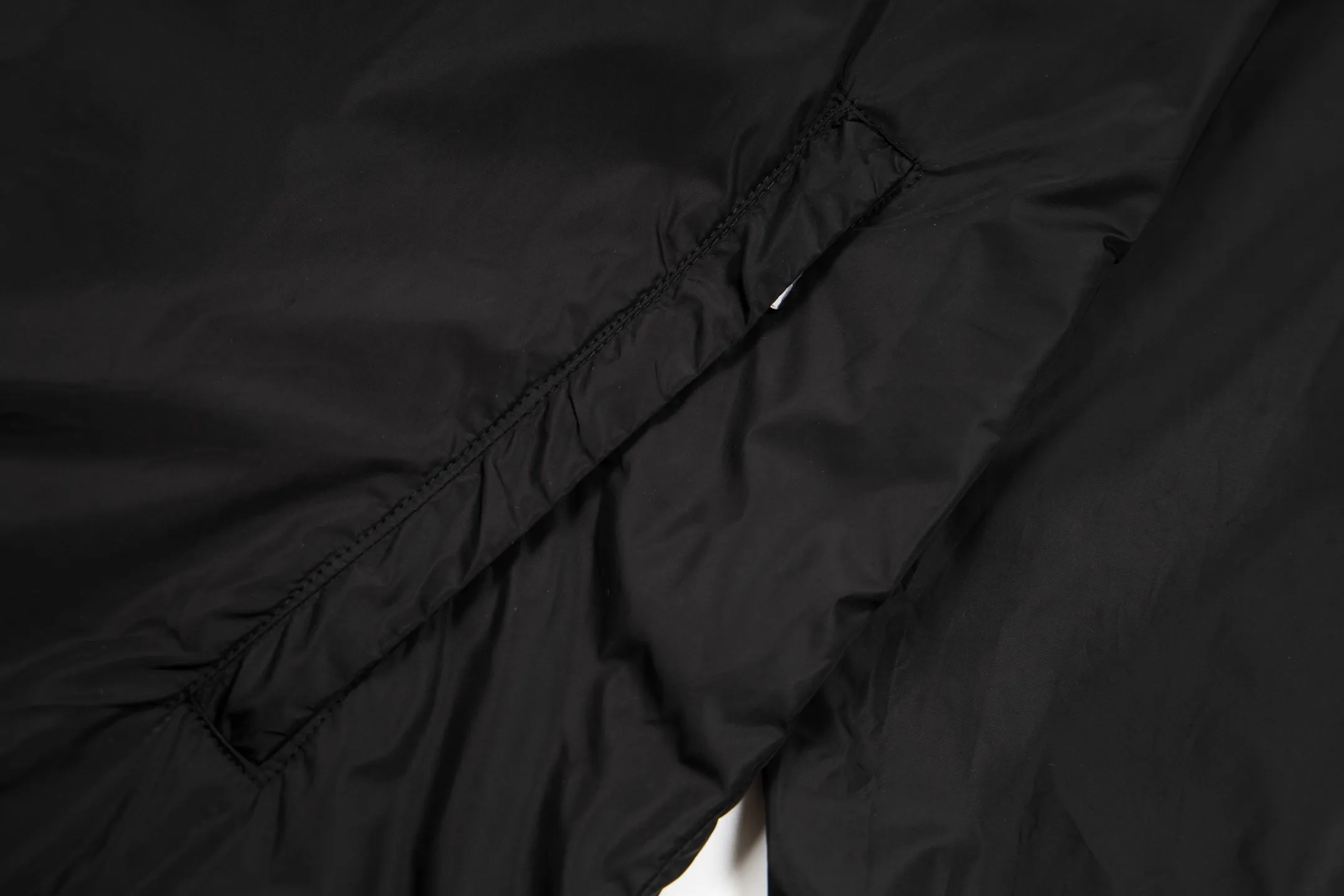 Check-Placket Hooded Nylon Jacket D29522970 — view 4