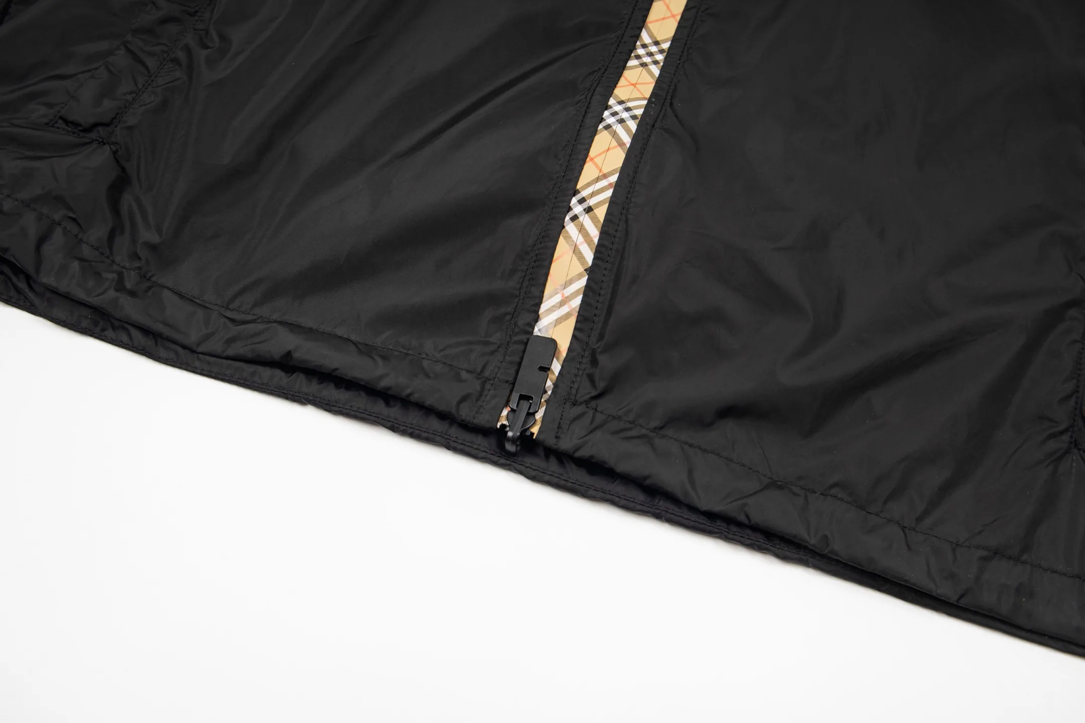 Check-Placket Hooded Nylon Jacket D29522970 — view 7