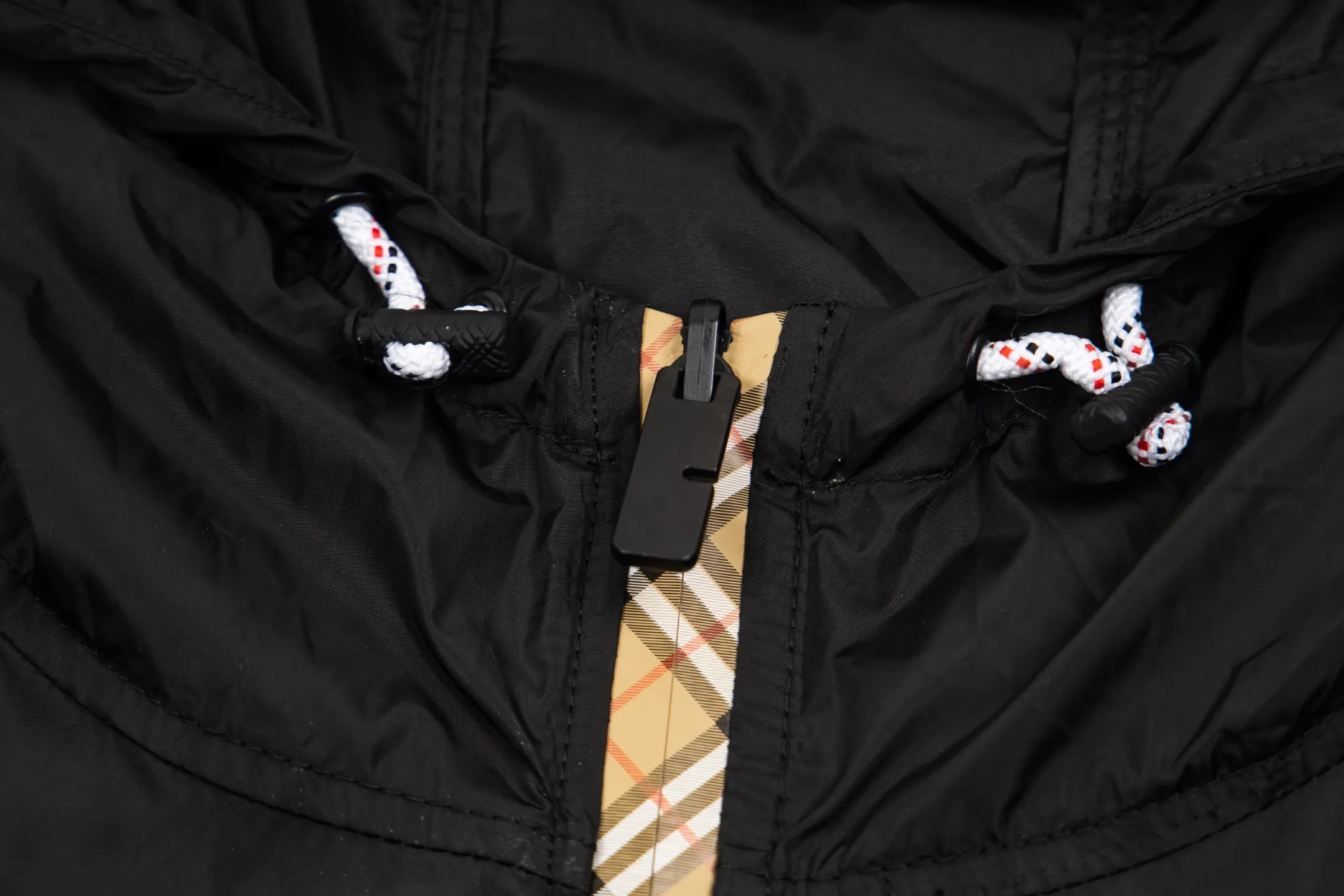 Check-Placket Hooded Nylon Jacket D29522970 — view 11
