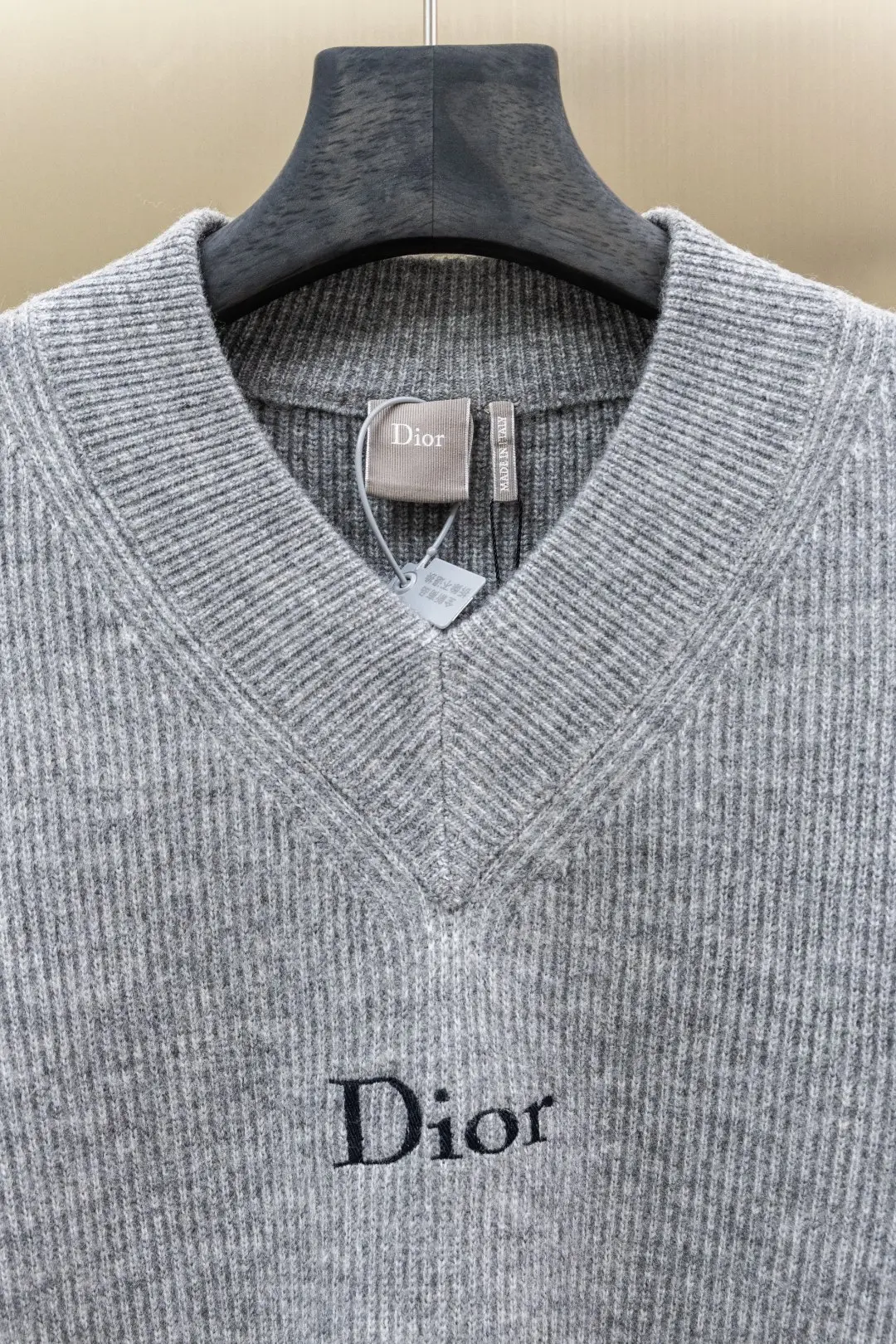 Logo-Embroidered Wool-Blend V-Neck Sweater D29524729 — view 3