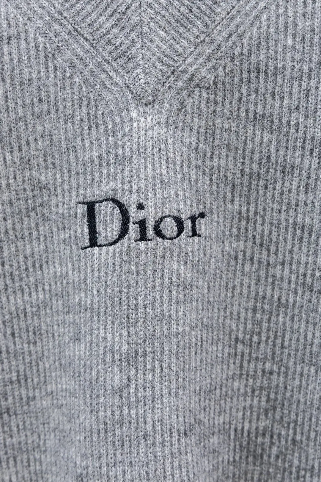 Logo-Embroidered Wool-Blend V-Neck Sweater D29524729 — view 5