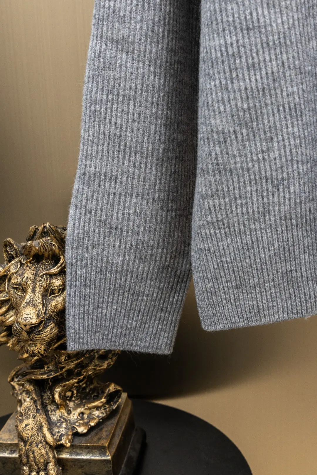 Logo-Embroidered Wool-Blend V-Neck Sweater D29524729 — view 6