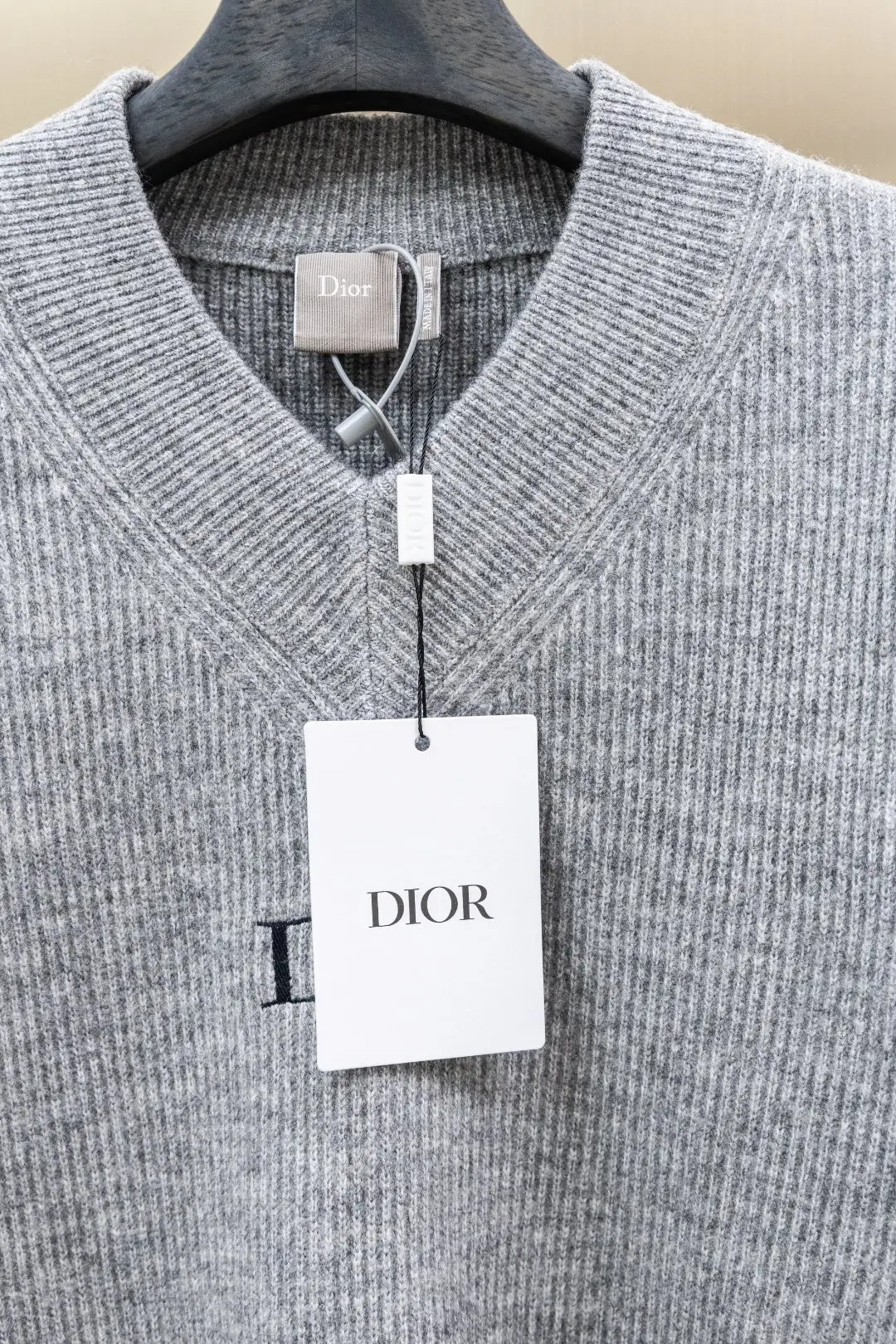 Logo-Embroidered Wool-Blend V-Neck Sweater D29524729 — view 8
