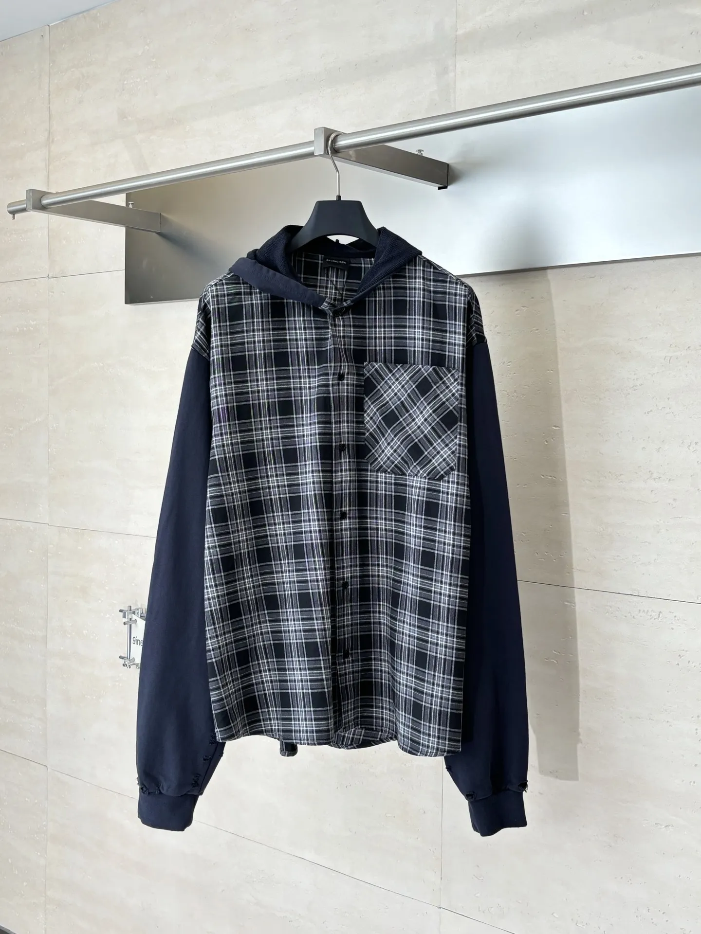 Layered Plaid Flannel Hooded Shirt D30023908