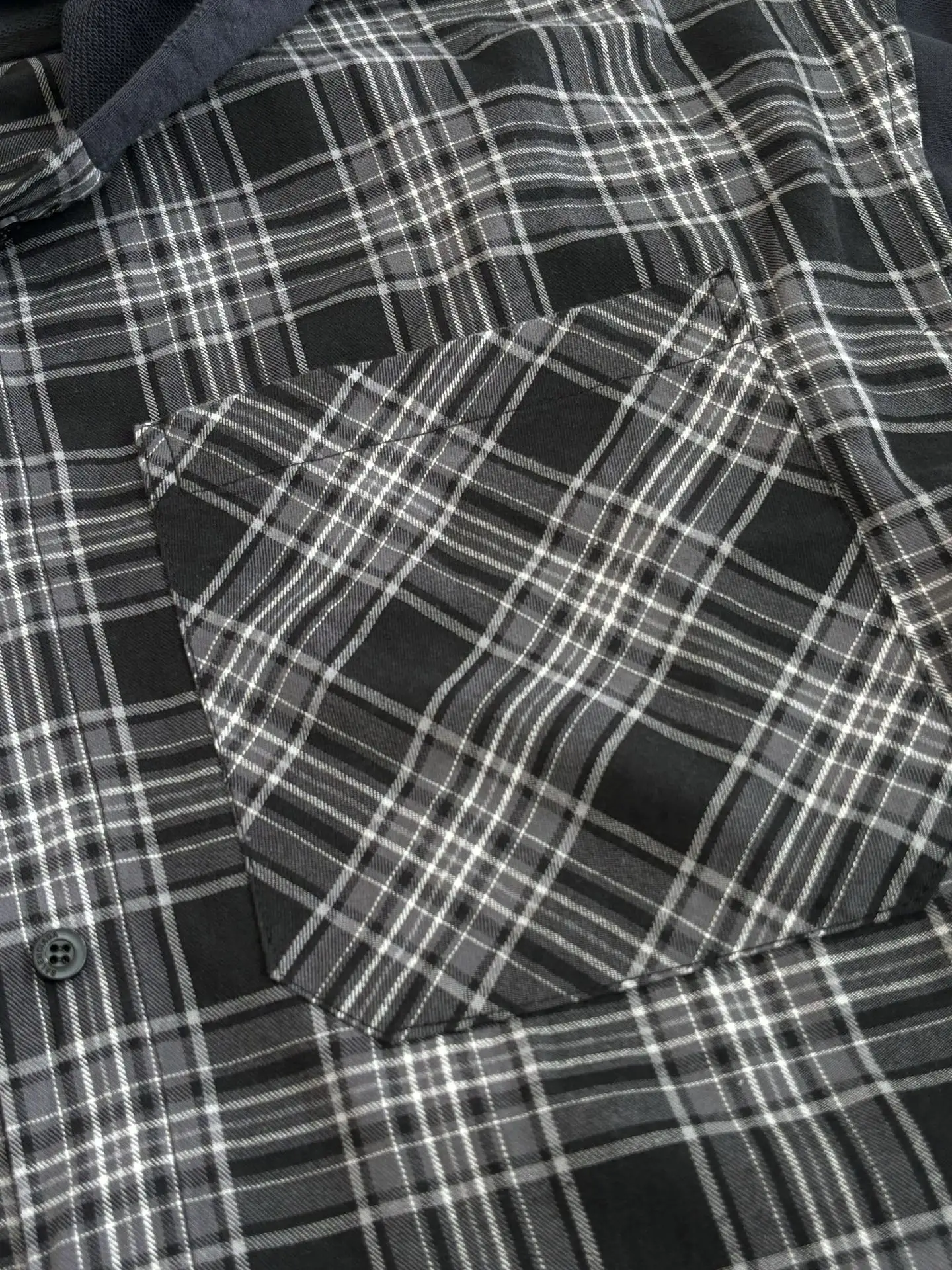 Layered Plaid Flannel Hooded Shirt D30023908 — view 5