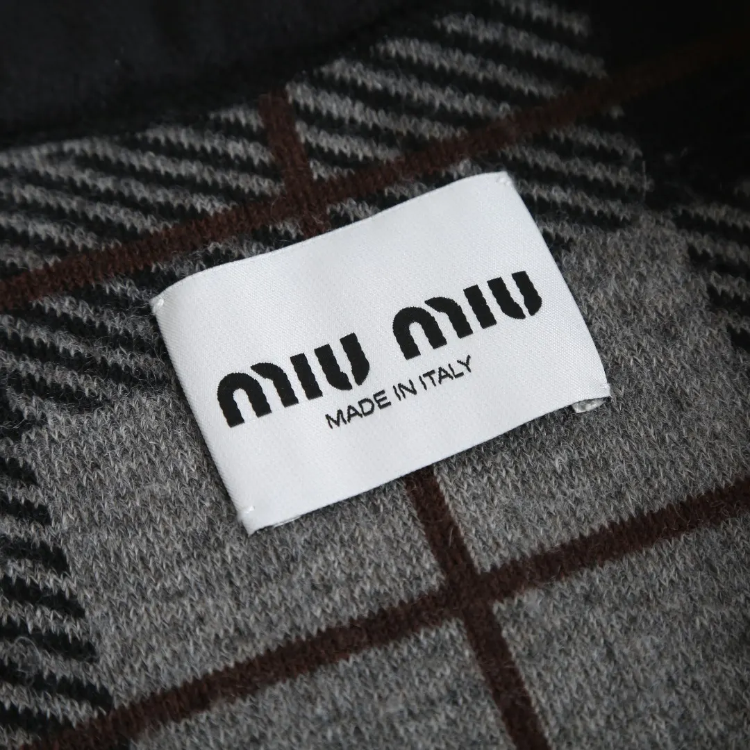 Logo-Embroidered Checked Fleece Zip-Up Jacket D30021215 — view 7