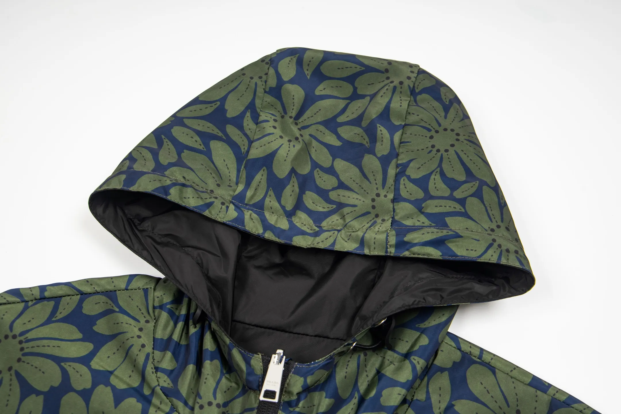 Floral Print Re-Nylon Hooded Jacket D30522969 — view 3