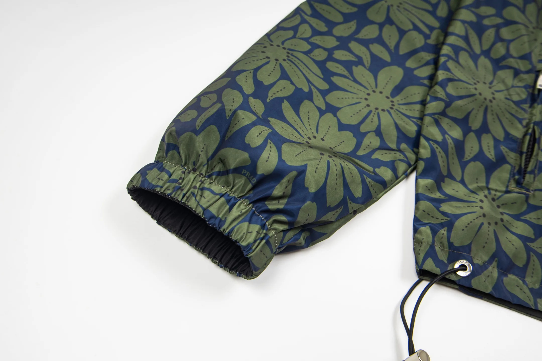 Floral Print Re-Nylon Hooded Jacket D30522969 — view 5