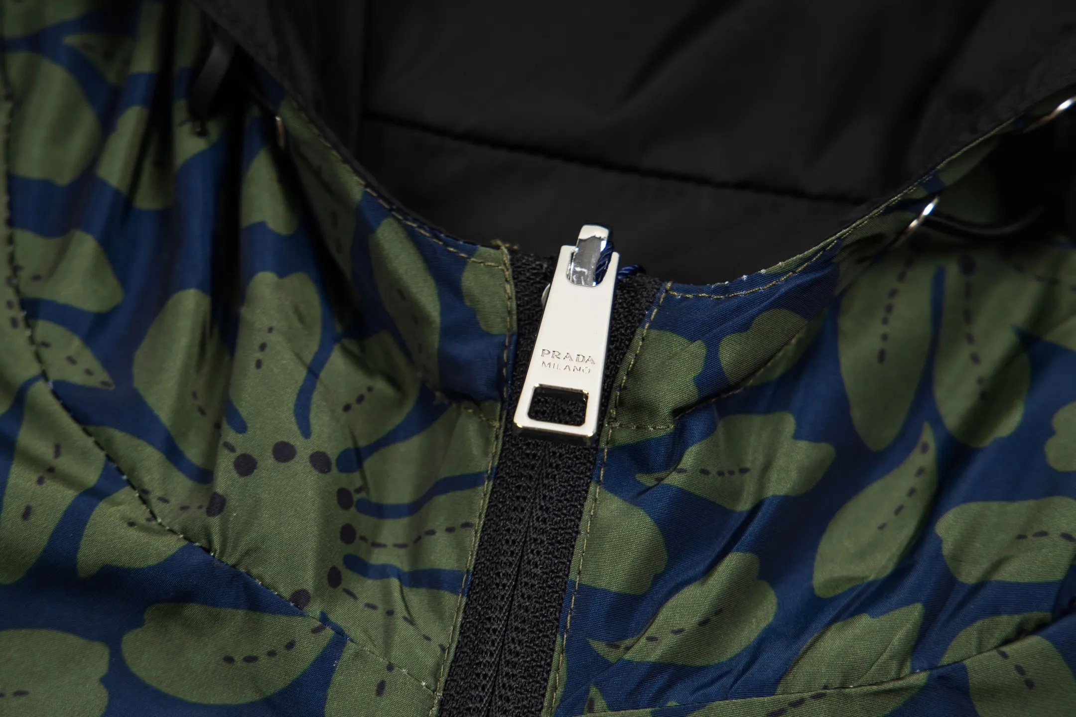 Floral Print Re-Nylon Hooded Jacket D30522969 — view 7