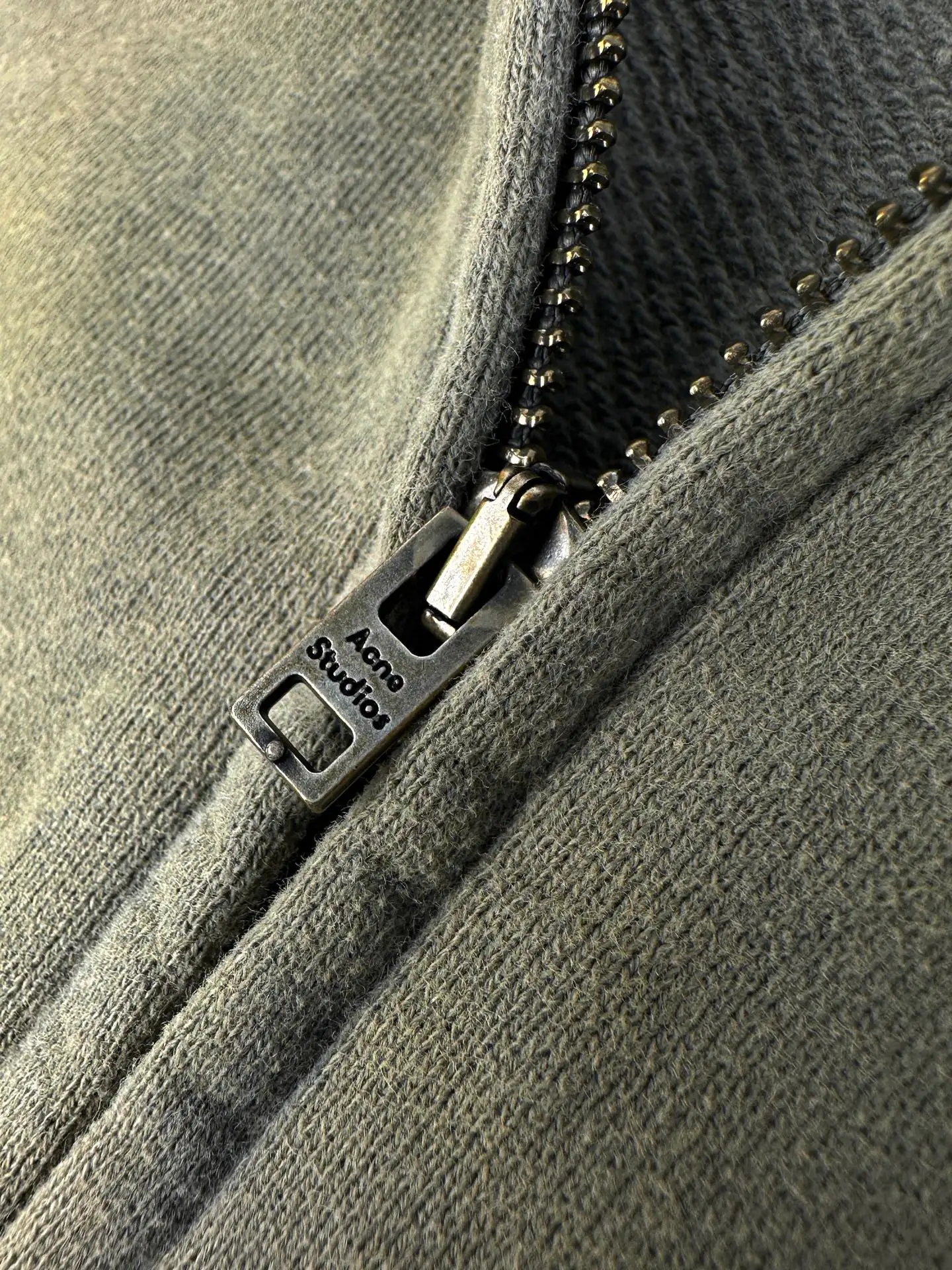 Distressed Acid-Wash Zip-Up Hoodie D31023185 — view 6