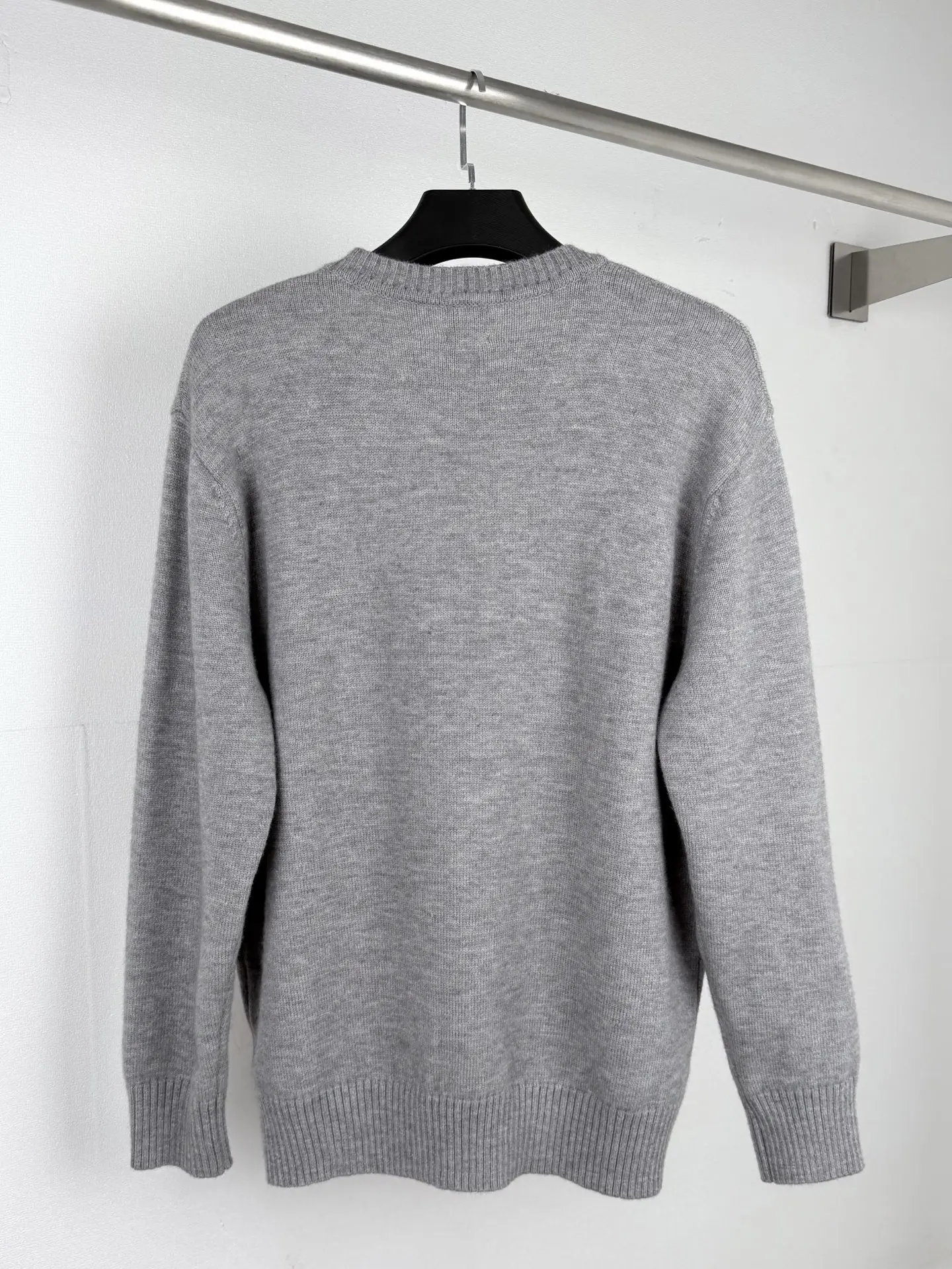 Wreath Embroidery Logo Knit Sweater D31021320 — view 3