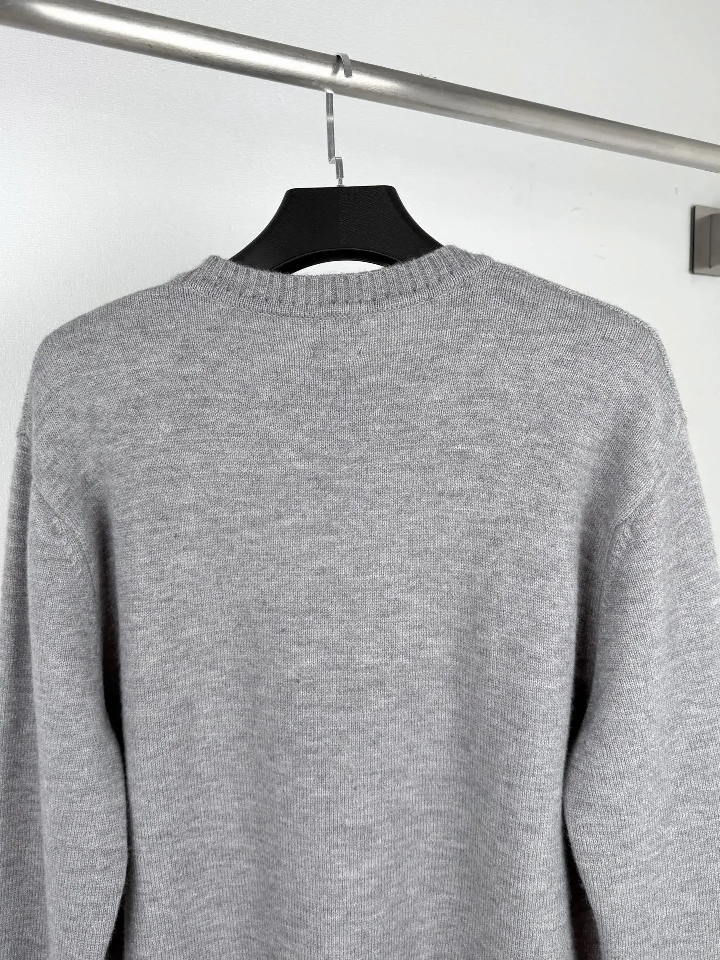 Wreath Embroidery Logo Knit Sweater D31021320 — view 4