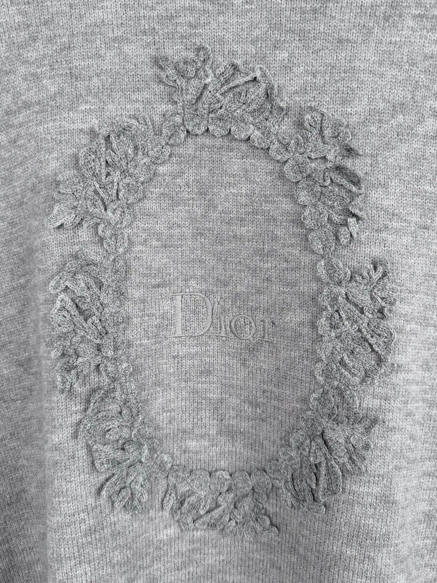 Wreath Embroidery Logo Knit Sweater D31021320 — view 6