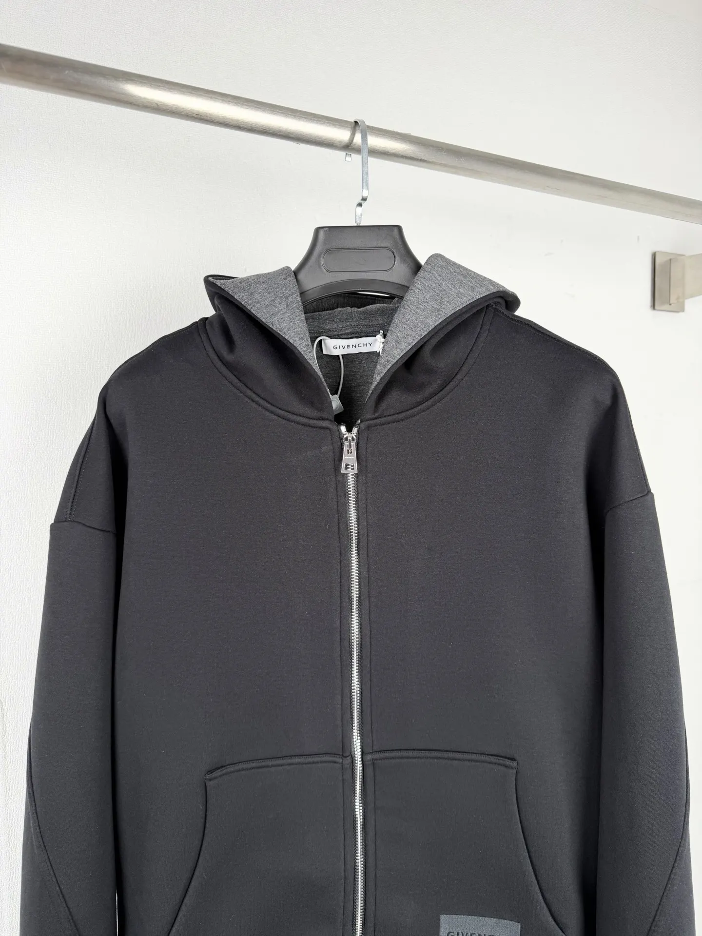 Logo-Embroidered Zip-Up Hoodie D31022736 — view 2