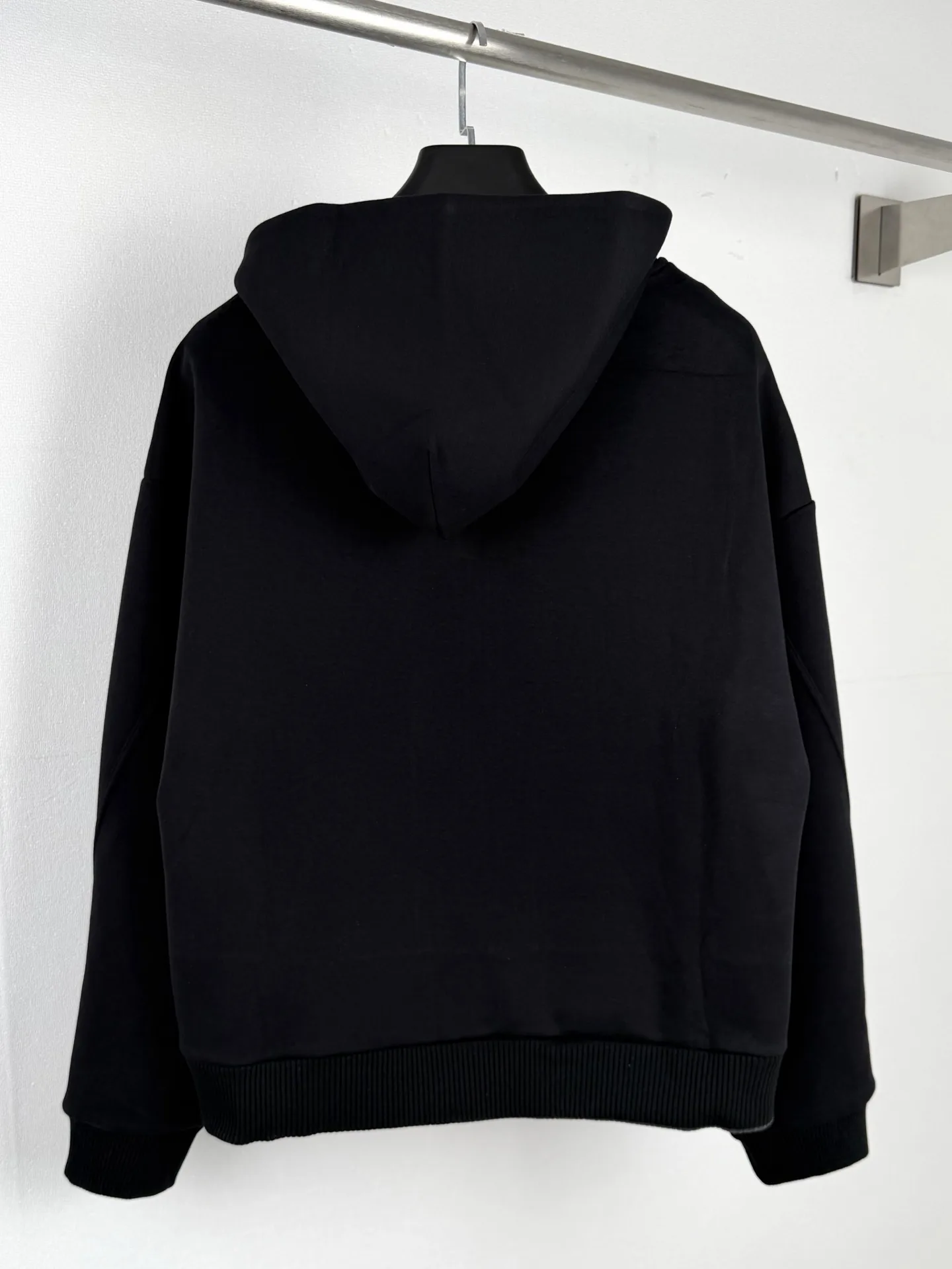 Logo-Embroidered Zip-Up Hoodie D31022736 — view 3