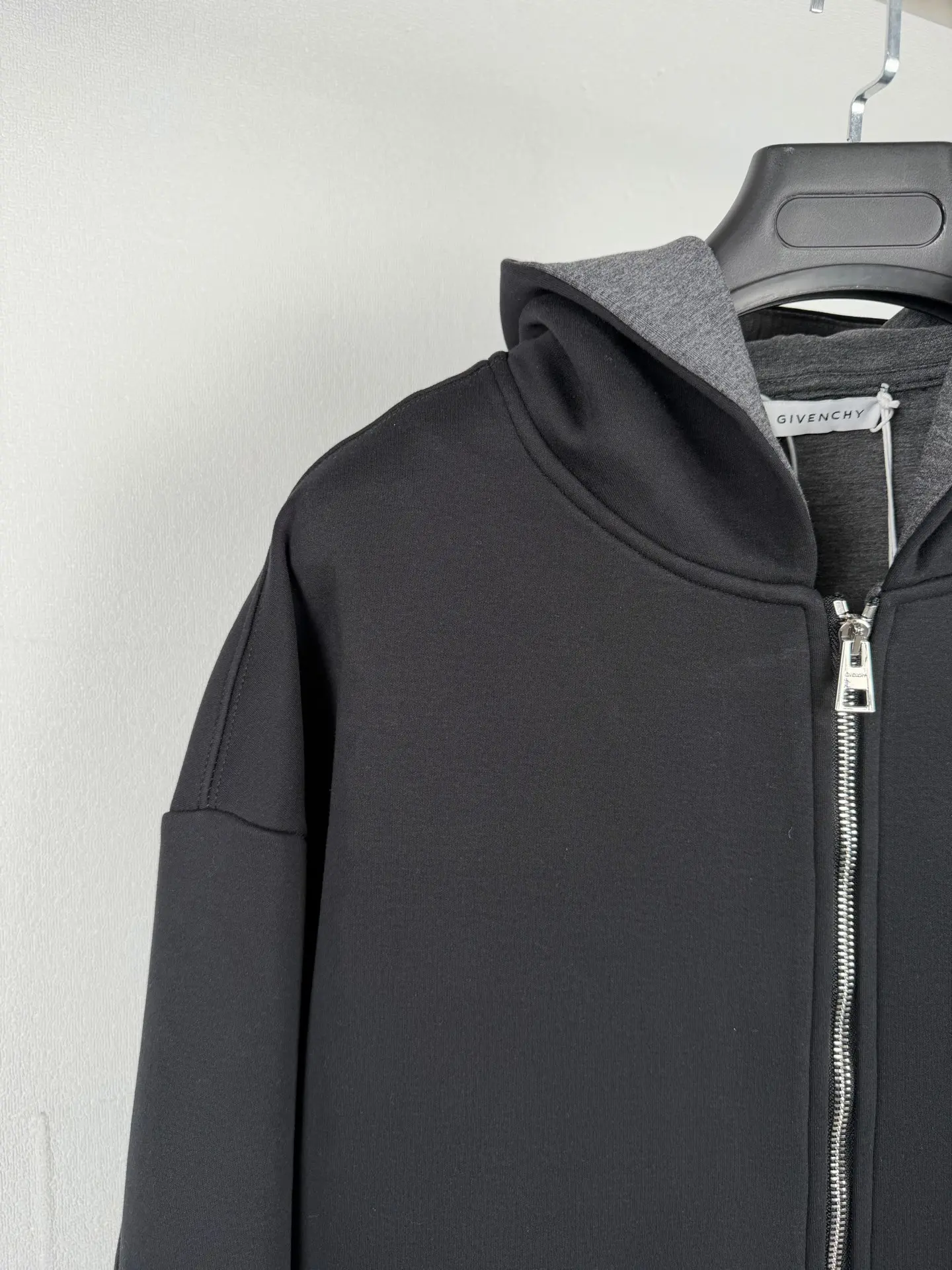 Logo-Embroidered Zip-Up Hoodie D31022736 — view 6