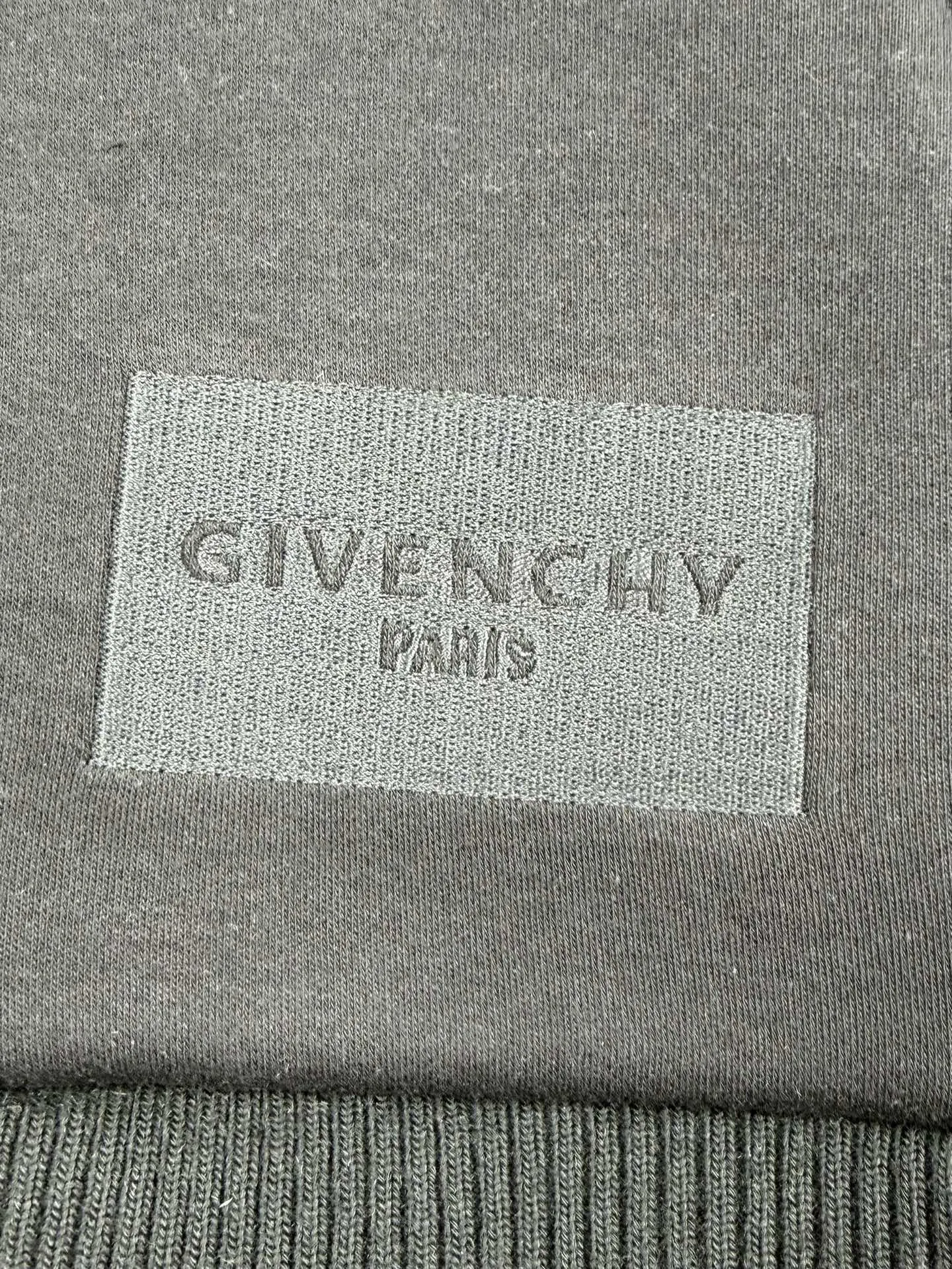 Logo-Embroidered Zip-Up Hoodie D31022736 — view 10