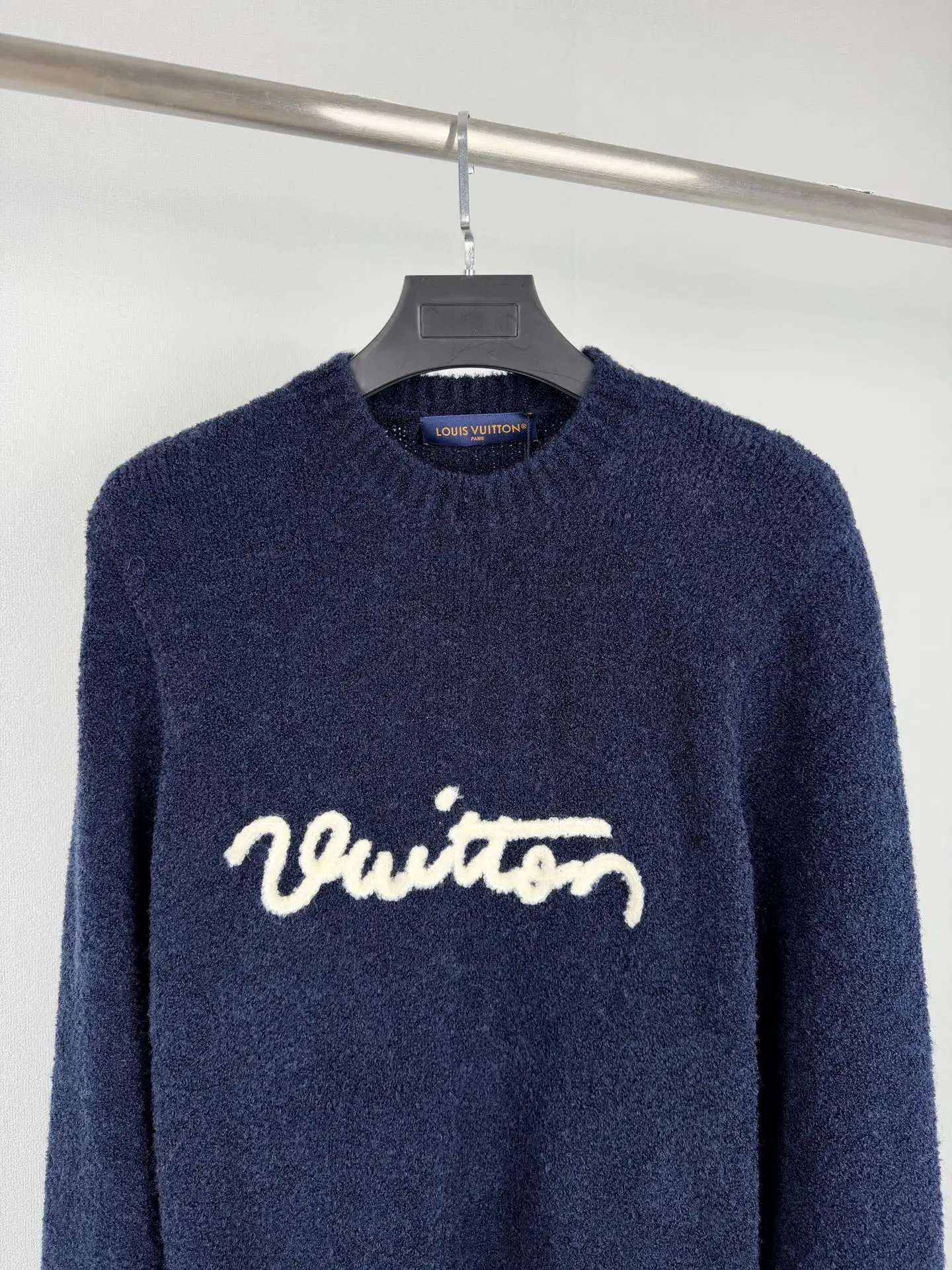 Logo Embroidered Bouclé Knit Sweater D31021331 — view 2