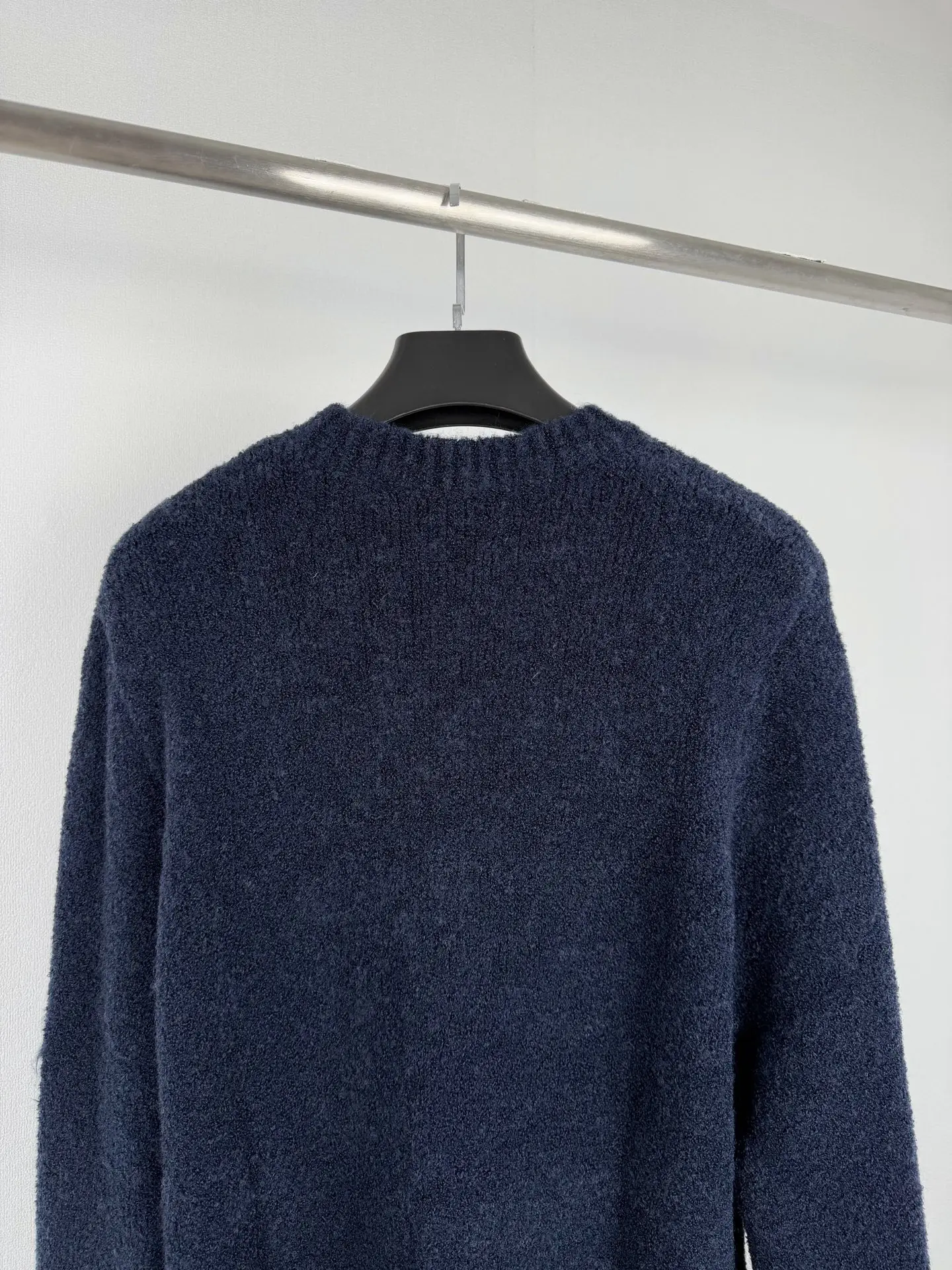Logo Embroidered Bouclé Knit Sweater D31021331 — view 4