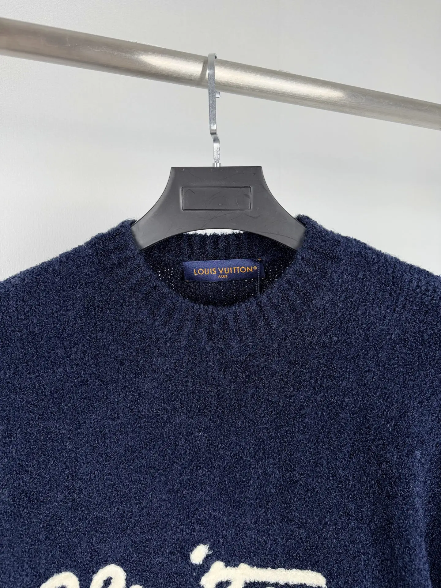 Logo Embroidered Bouclé Knit Sweater D31021331 — view 5