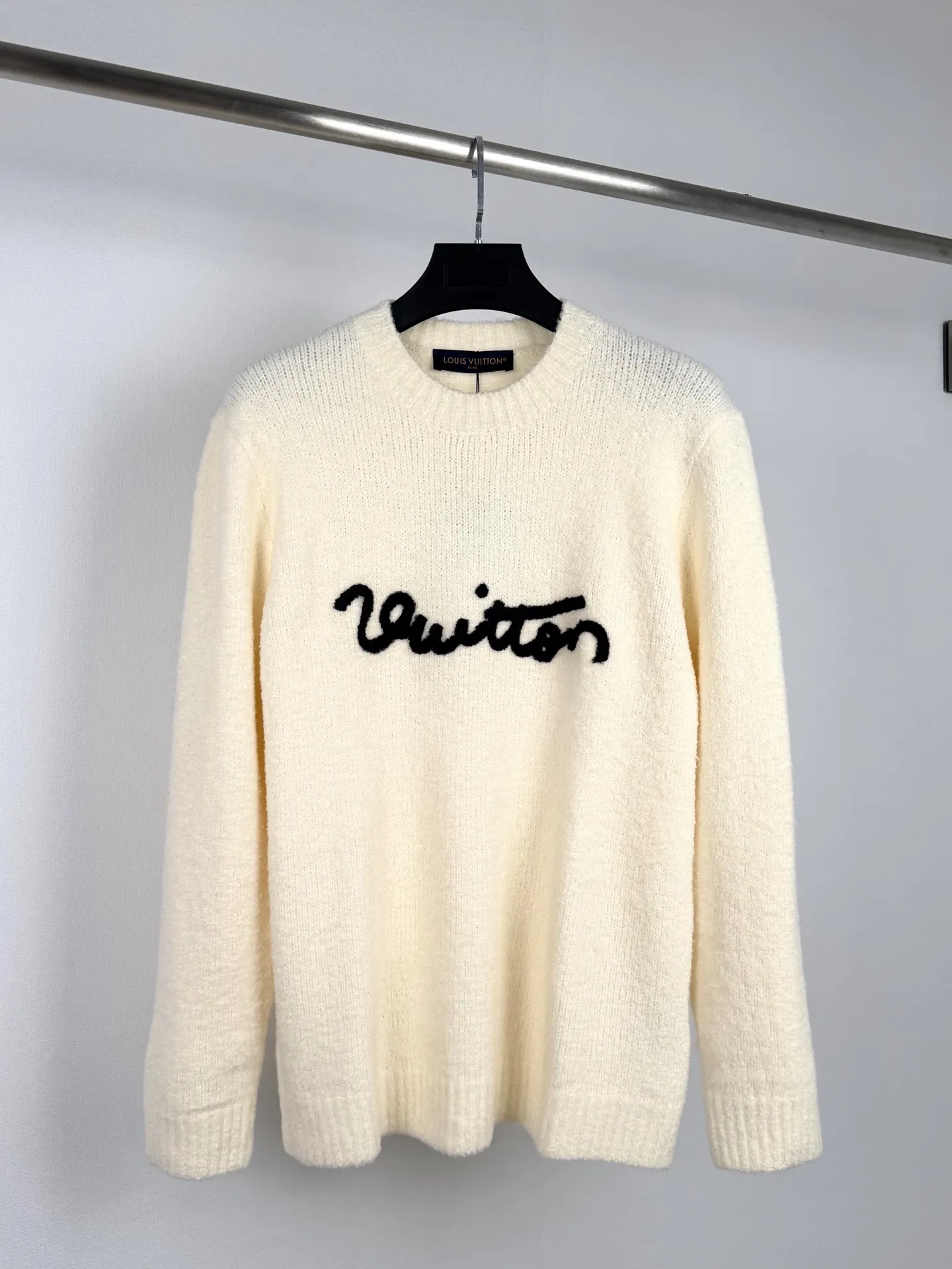 Logo Embroidery Crew-Neck Knit Sweater D31021332