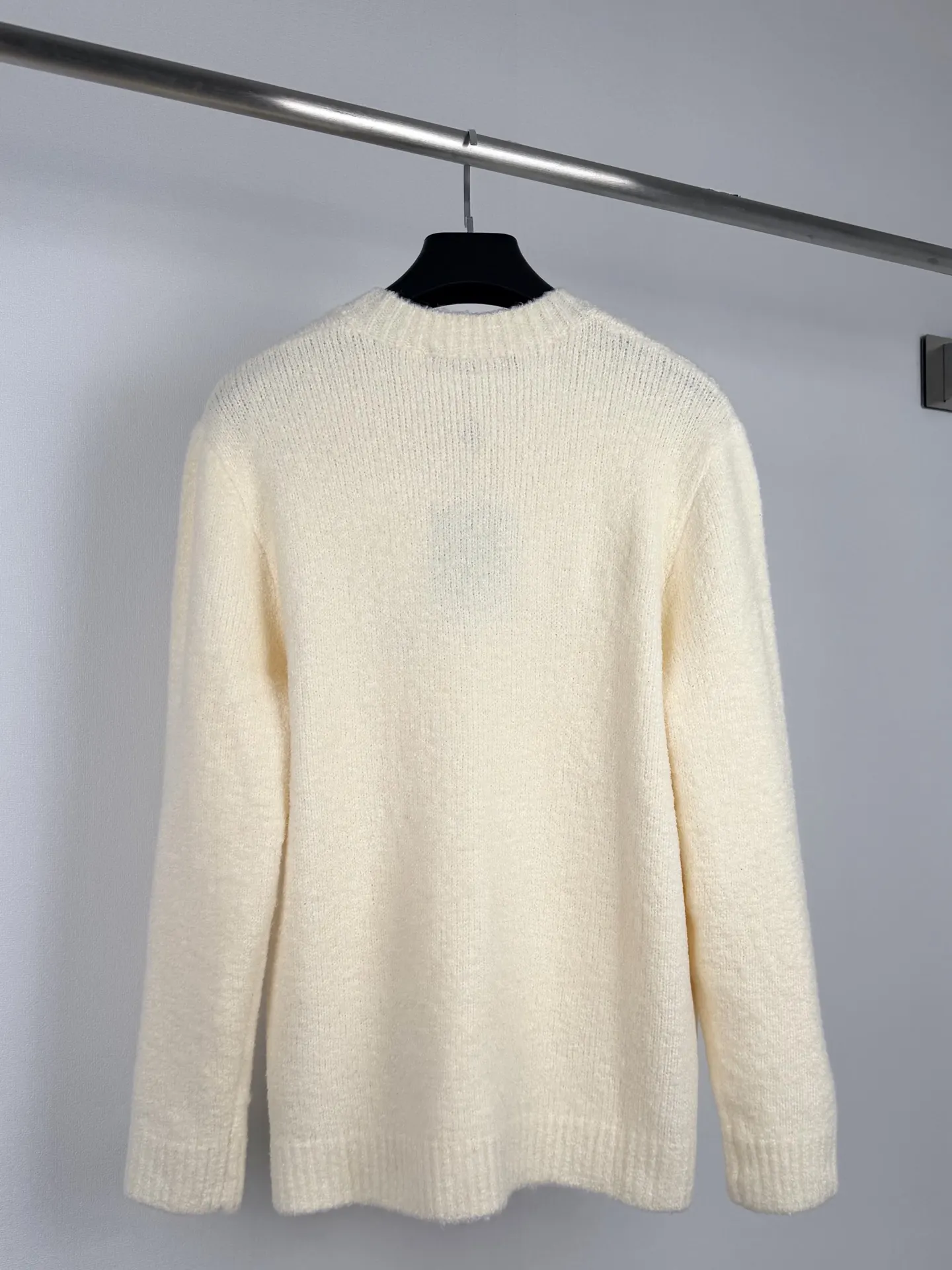 Logo Embroidery Crew-Neck Knit Sweater D31021332 — view 3