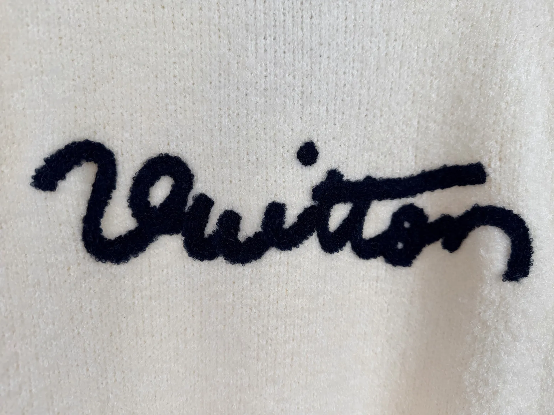 Logo Embroidery Crew-Neck Knit Sweater D31021332 — view 6