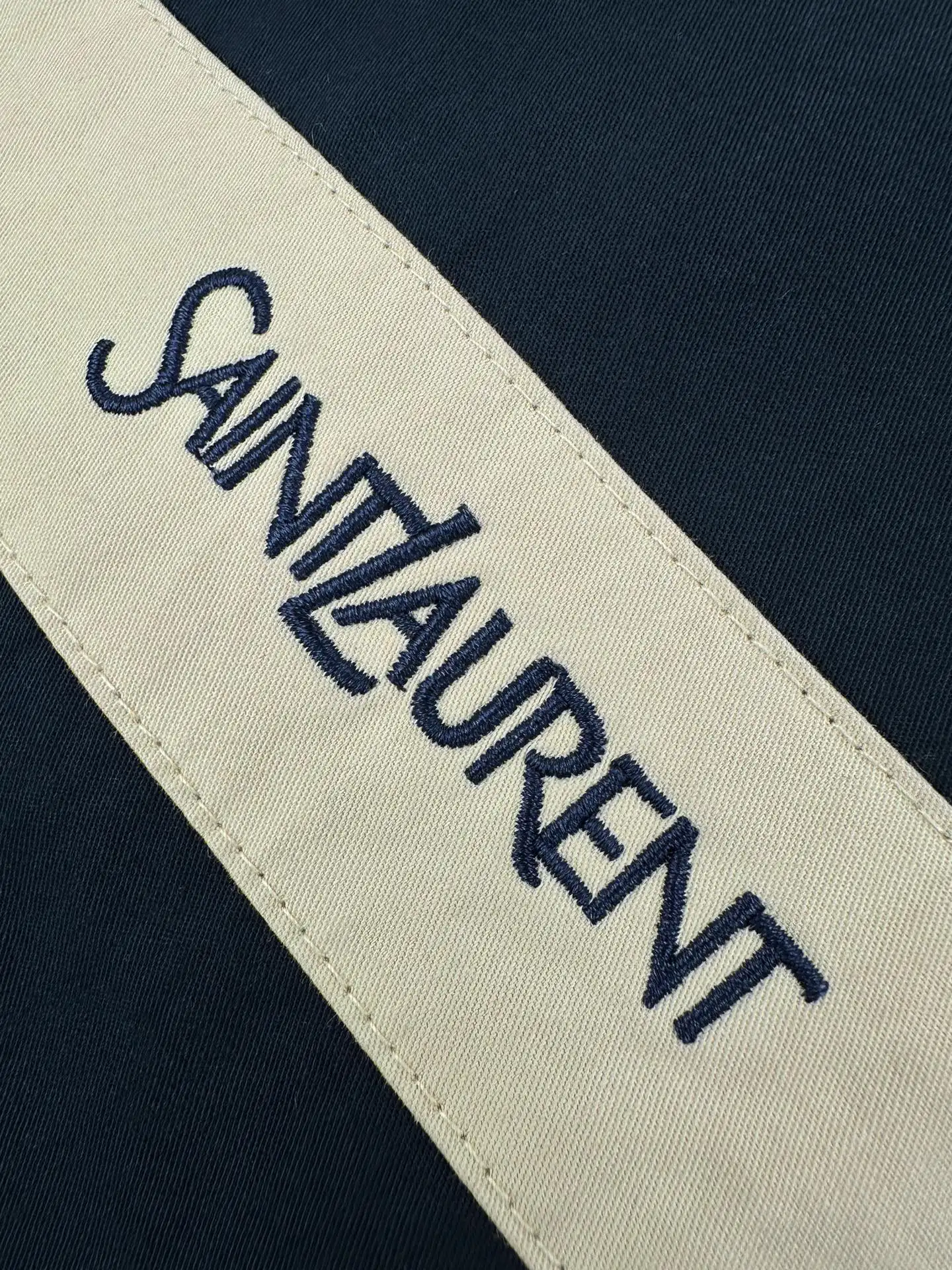 Logo Embroidered Color-Block Poplin Jacket D31522707 — view 4