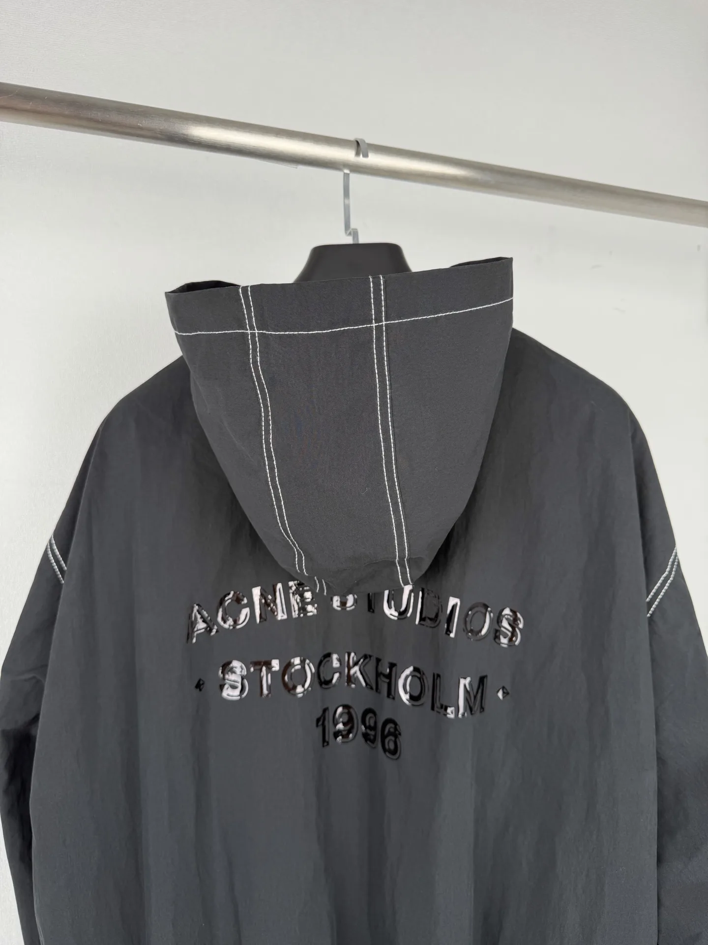 Acne Studios 1996 Logo Contrast Stitch Hooded Jacket D31521308 — view 2