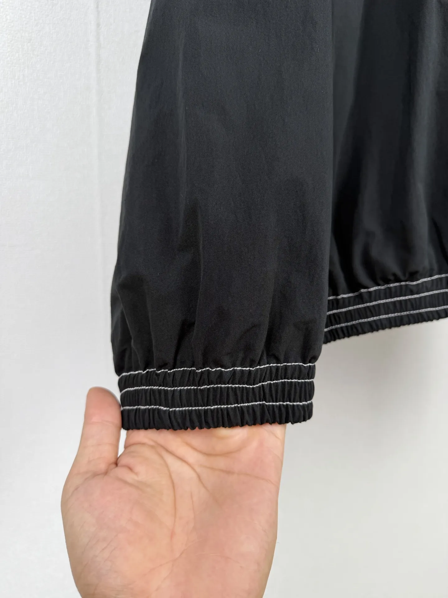 Acne Studios 1996 Logo Contrast Stitch Hooded Jacket D31521308 — view 9