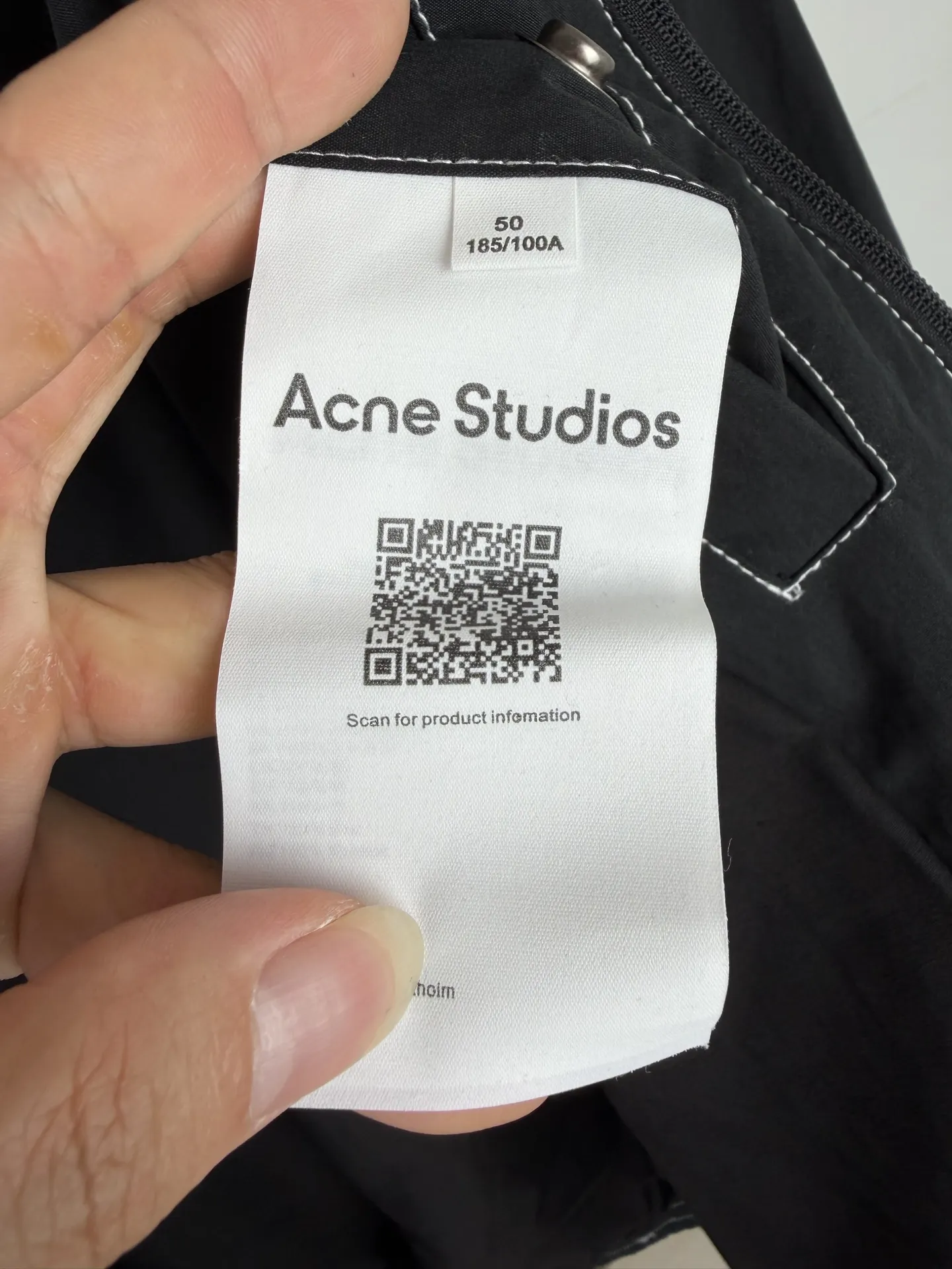 Acne Studios 1996 Logo Contrast Stitch Hooded Jacket D31521308 — view 14