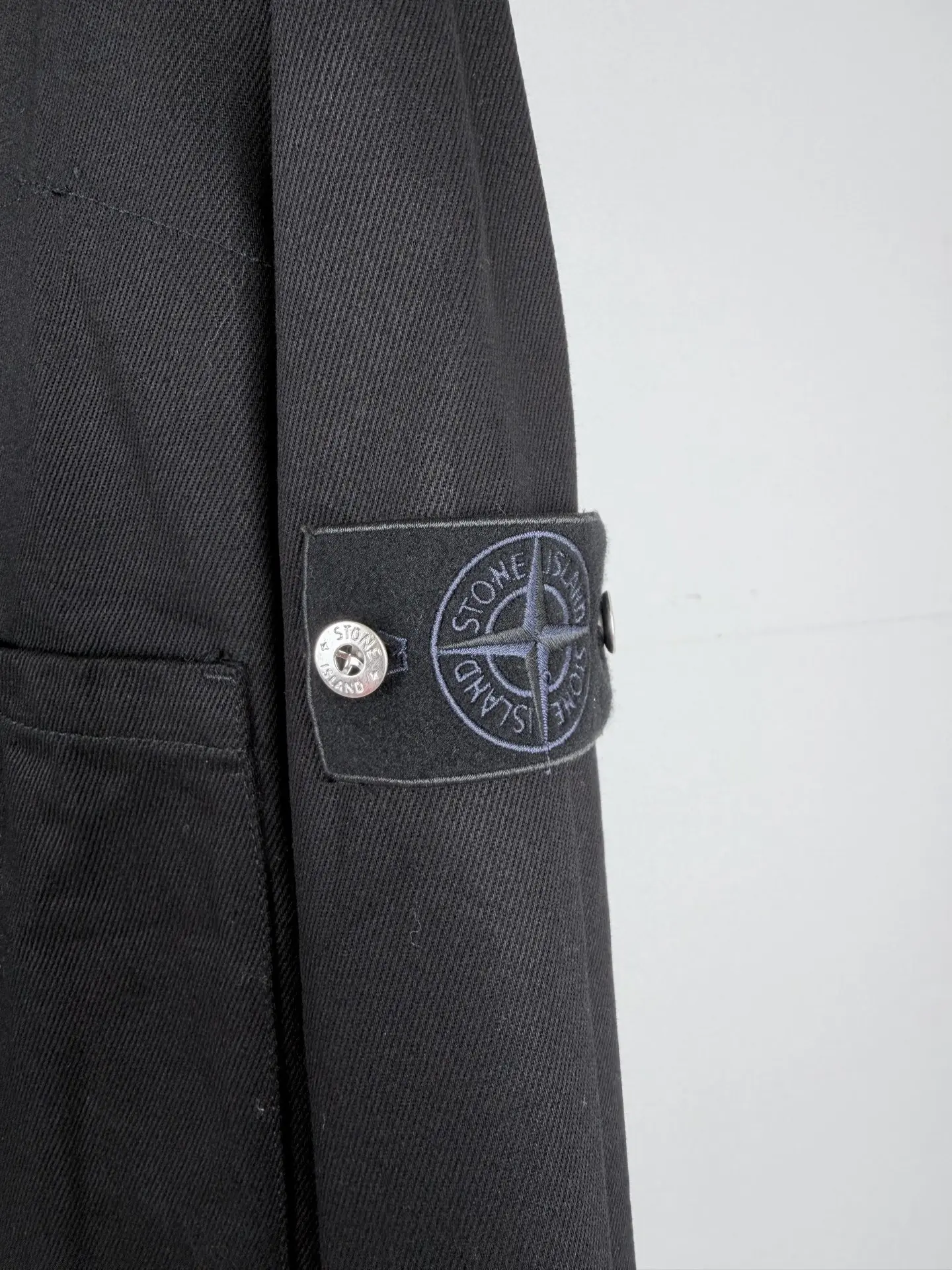 Garment-Dyed Cotton Twill Overshirt D31521294 — view 7