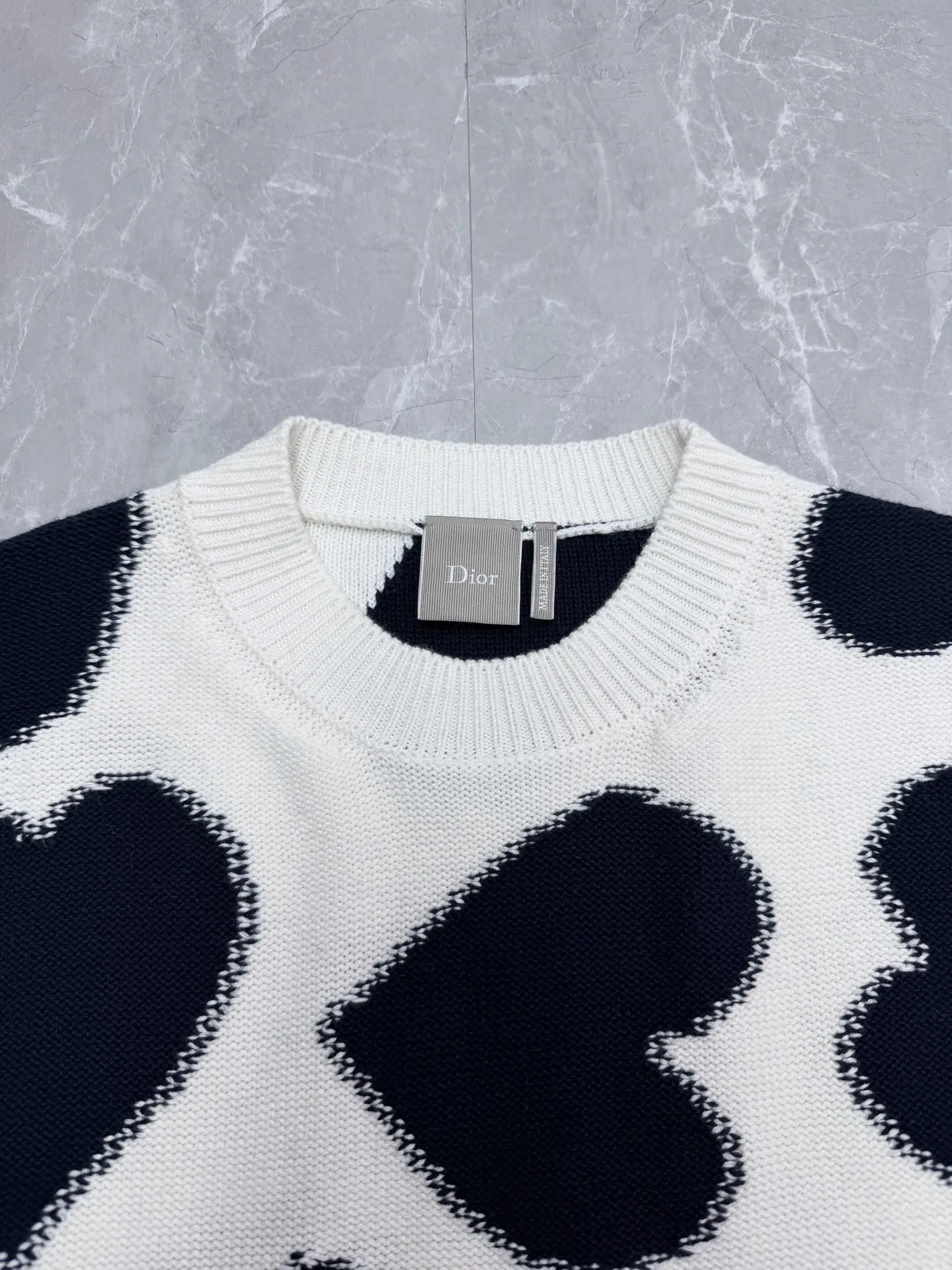 Heart-Intarsia Crew-Neck Knit Sweater D31523340 — view 3