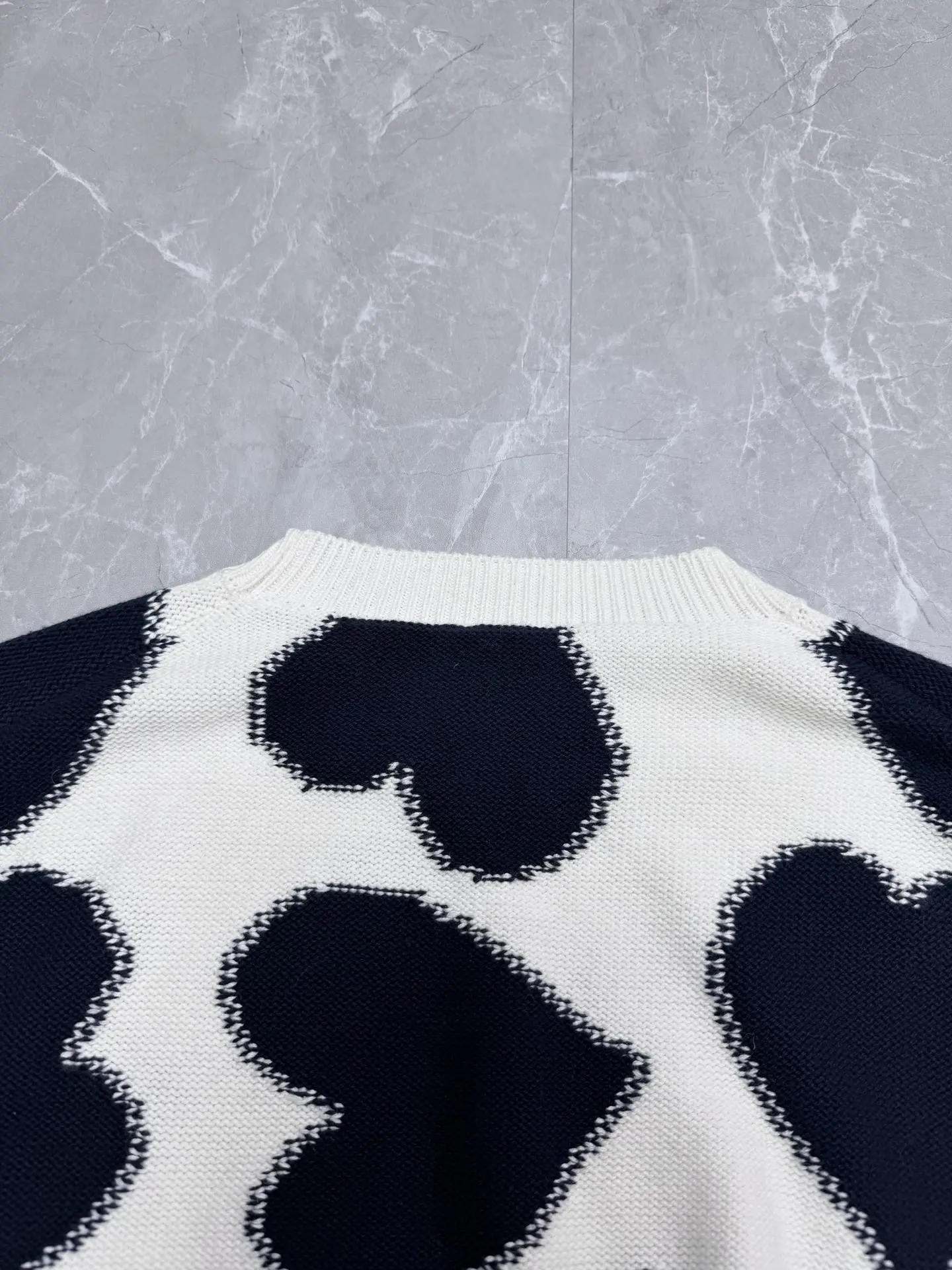 Heart-Intarsia Crew-Neck Knit Sweater D31523340 — view 9