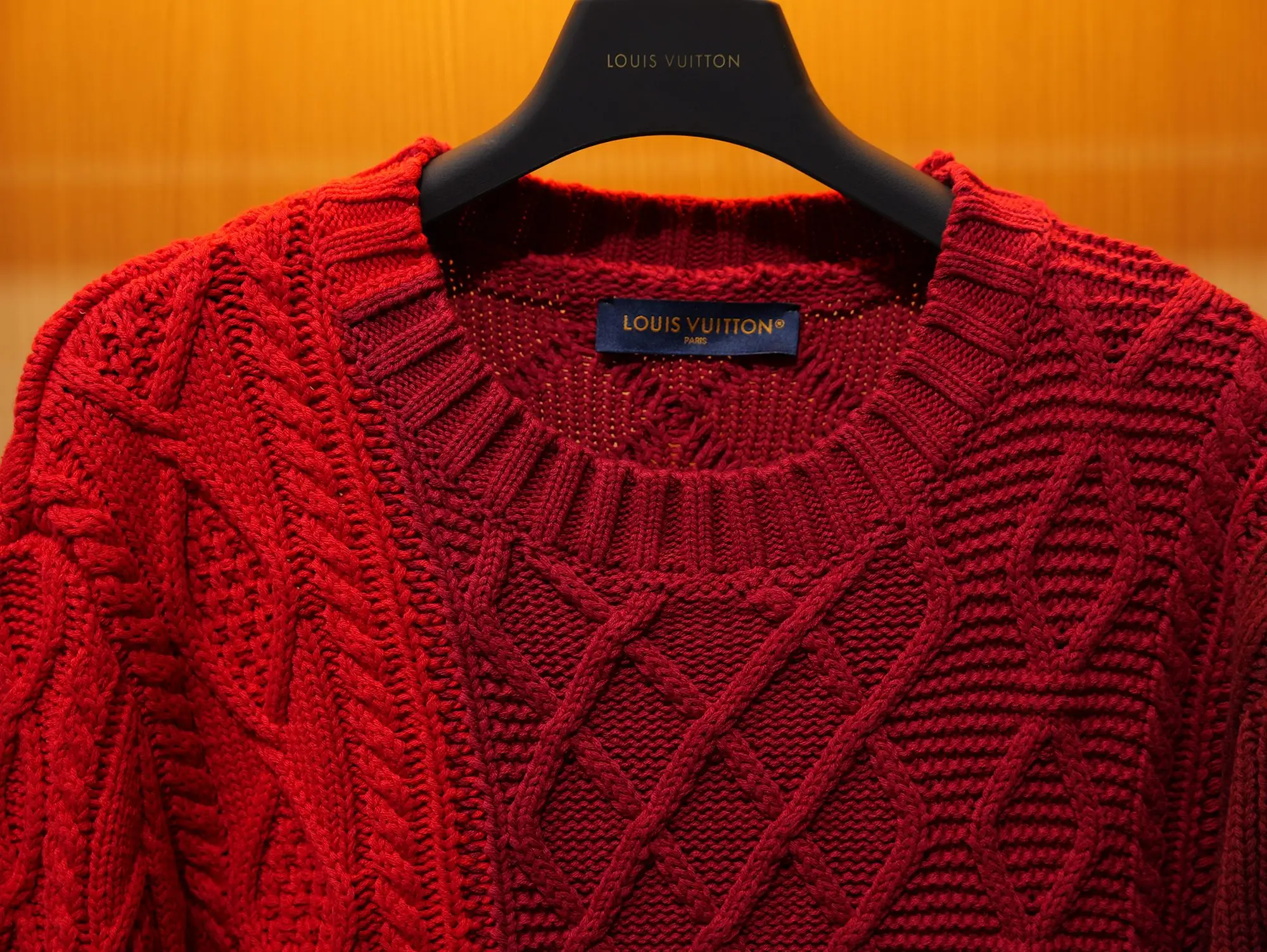 Cable-Knit Tonal Gradient Sweater D32022716 — view 3