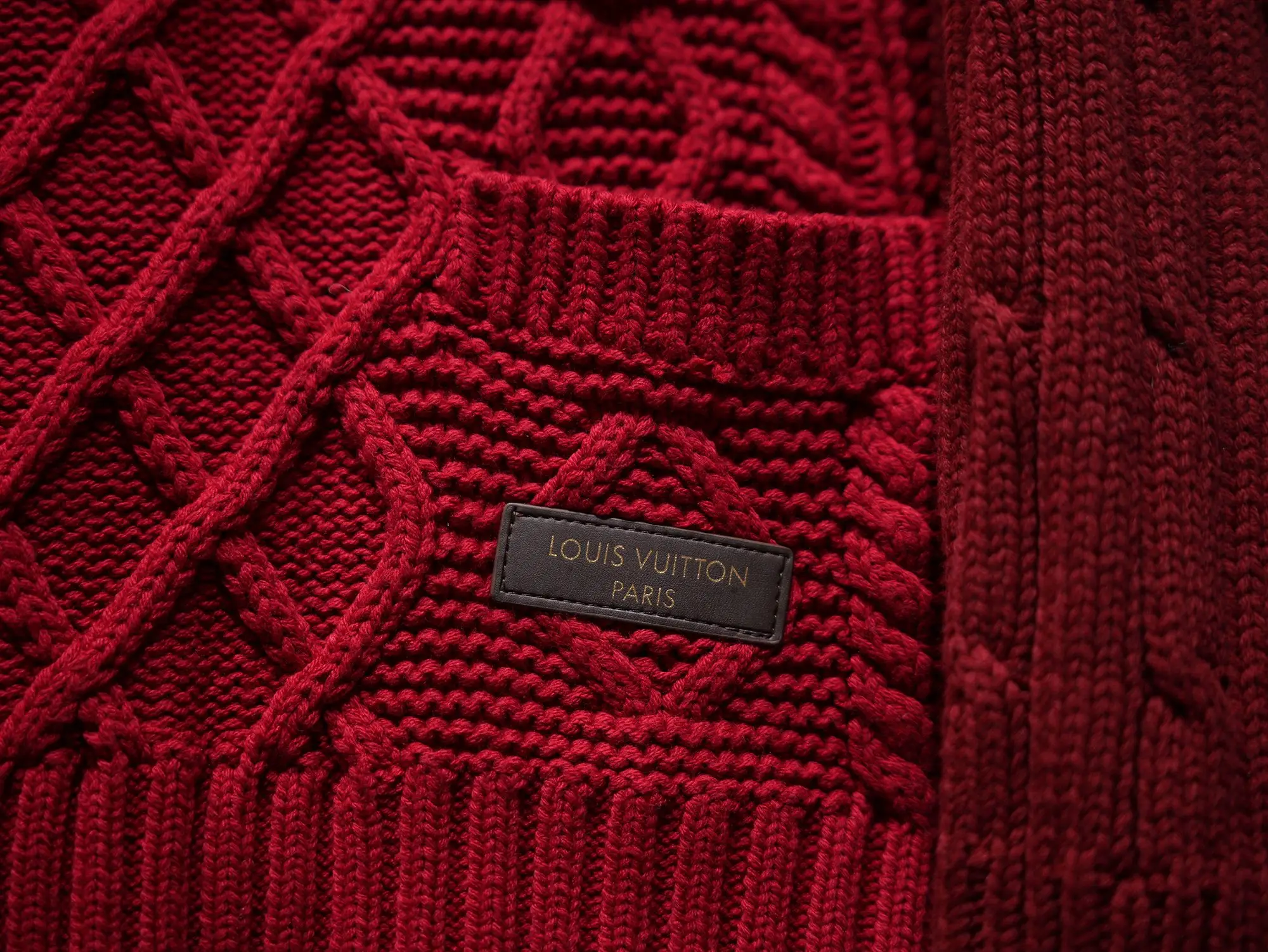 Cable-Knit Tonal Gradient Sweater D32022716 — view 4
