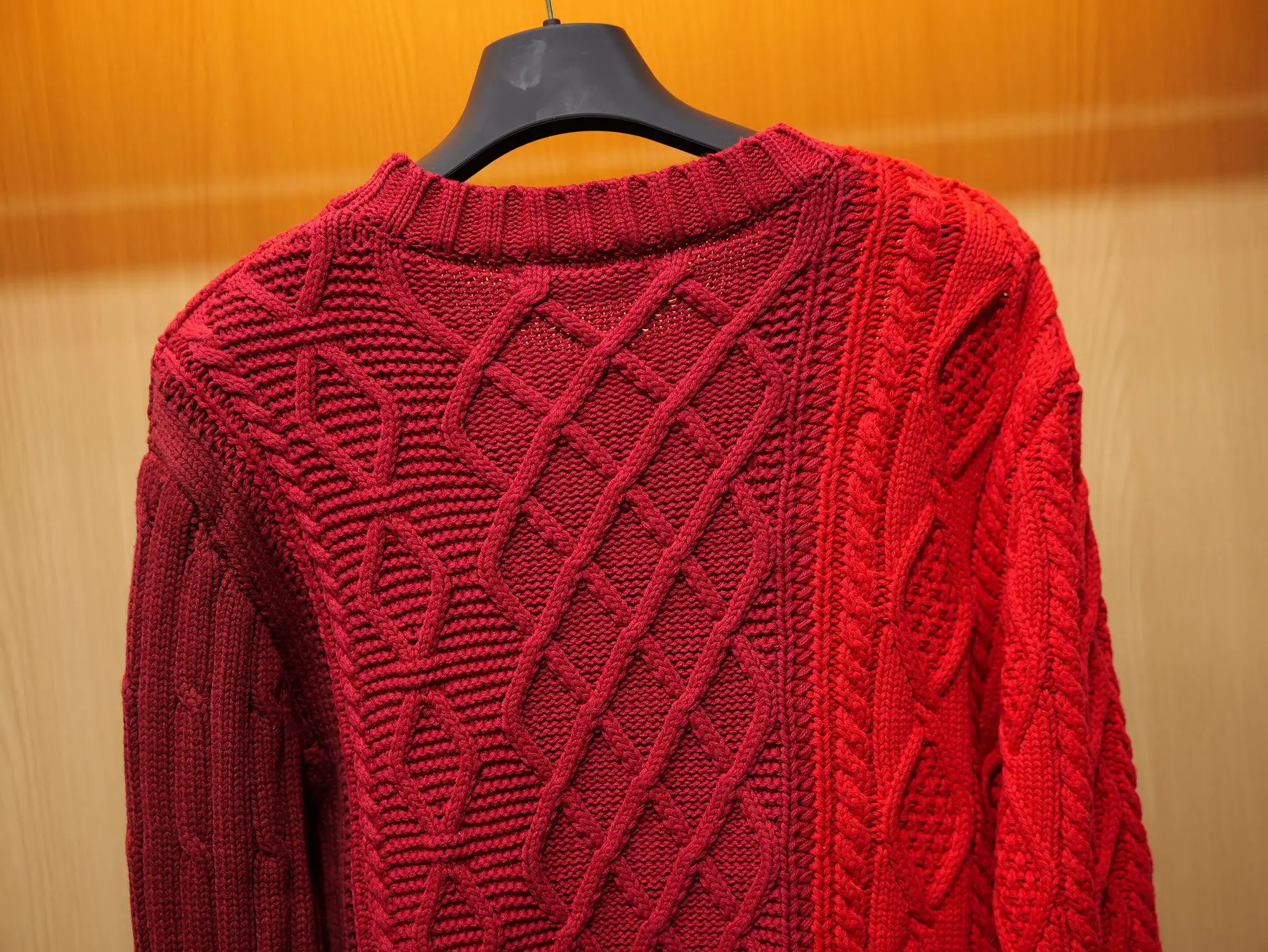 Cable-Knit Tonal Gradient Sweater D32022716 — view 7