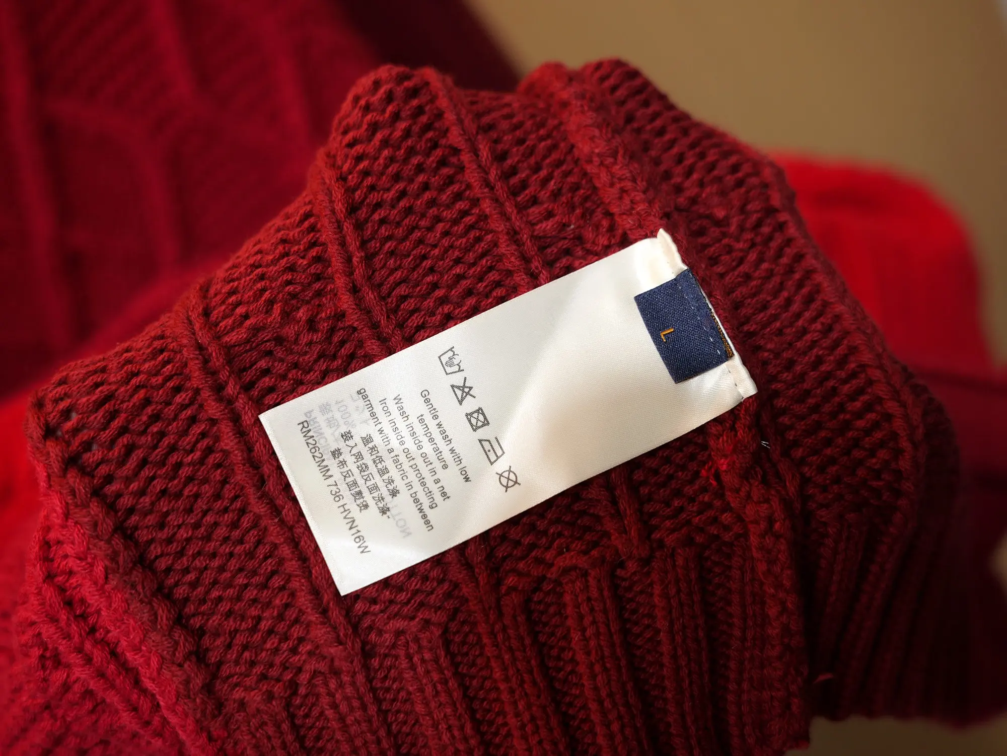 Cable-Knit Tonal Gradient Sweater D32022716 — view 9