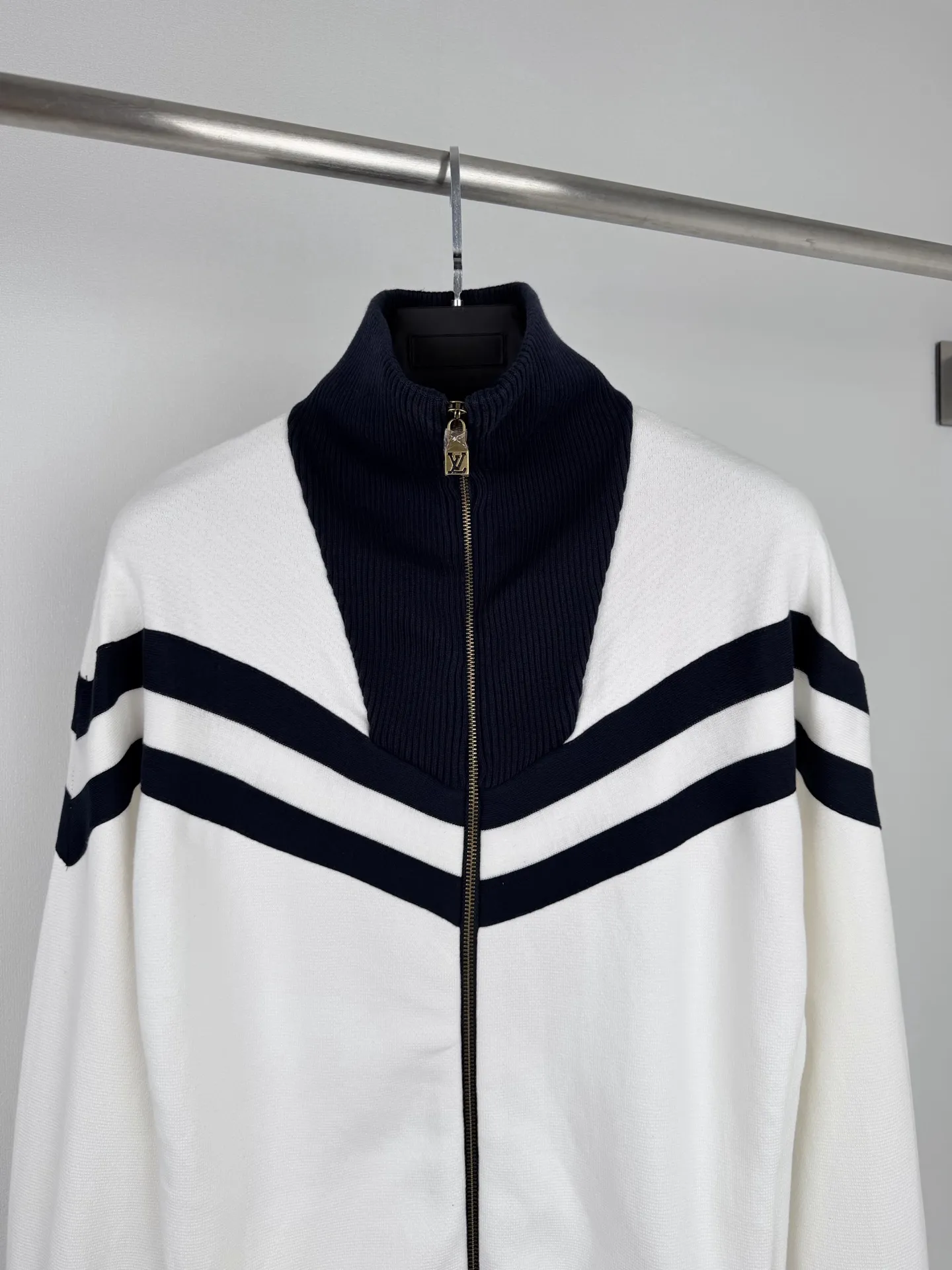 Nautical Zip-Up Cotton Knit Cardigan D32021328 — view 2