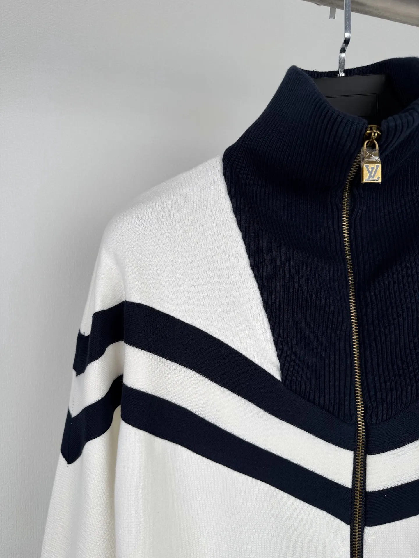 Nautical Zip-Up Cotton Knit Cardigan D32021328 — view 6