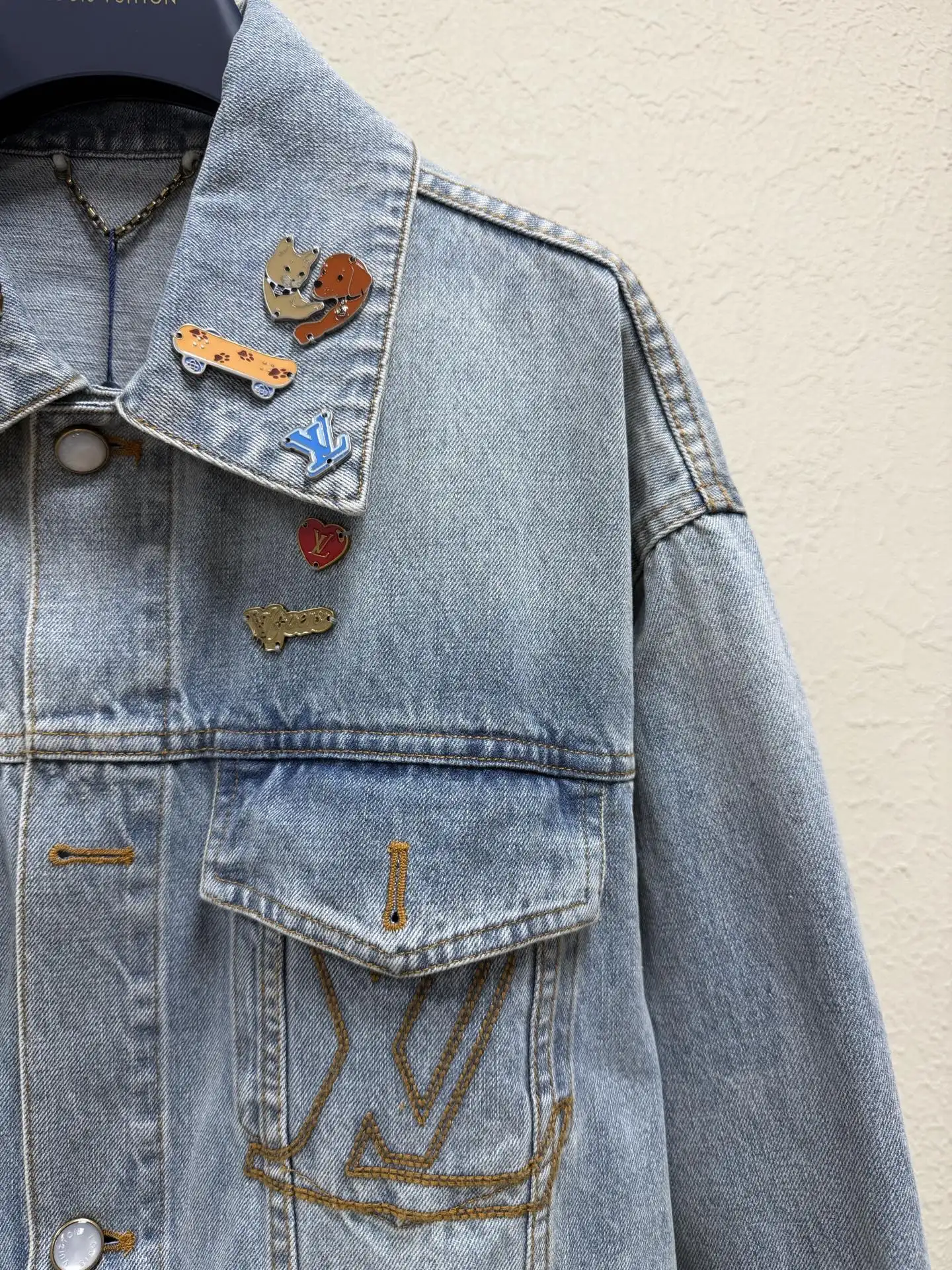 Embellished Denim Trucker Jacket D33023179 — view 4