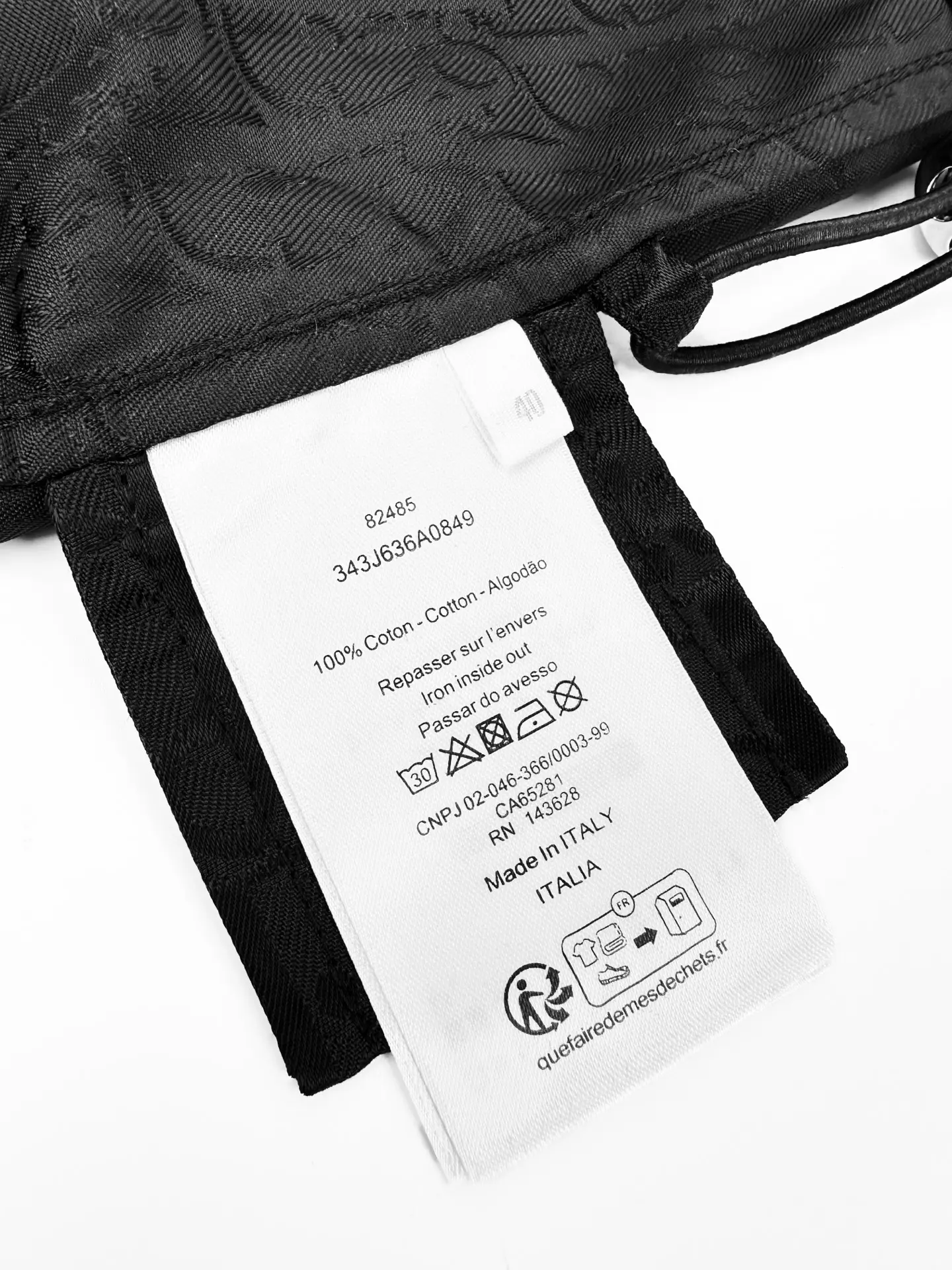 Oblique Jacquard Taffeta Cropped Hooded Jacket D33024777 — view 9