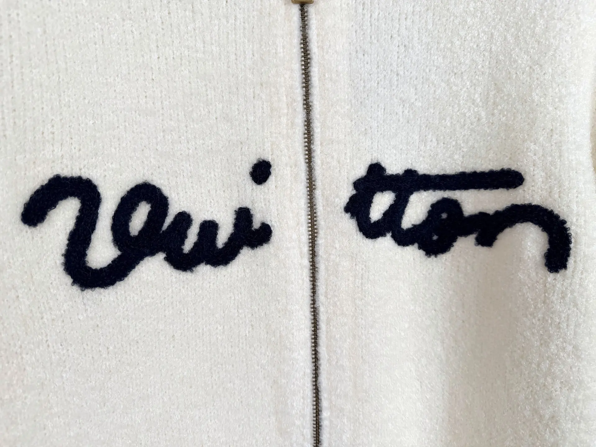 Script Logo Chenille Embroidery Zip-Up Cardigan D33521333 — view 7